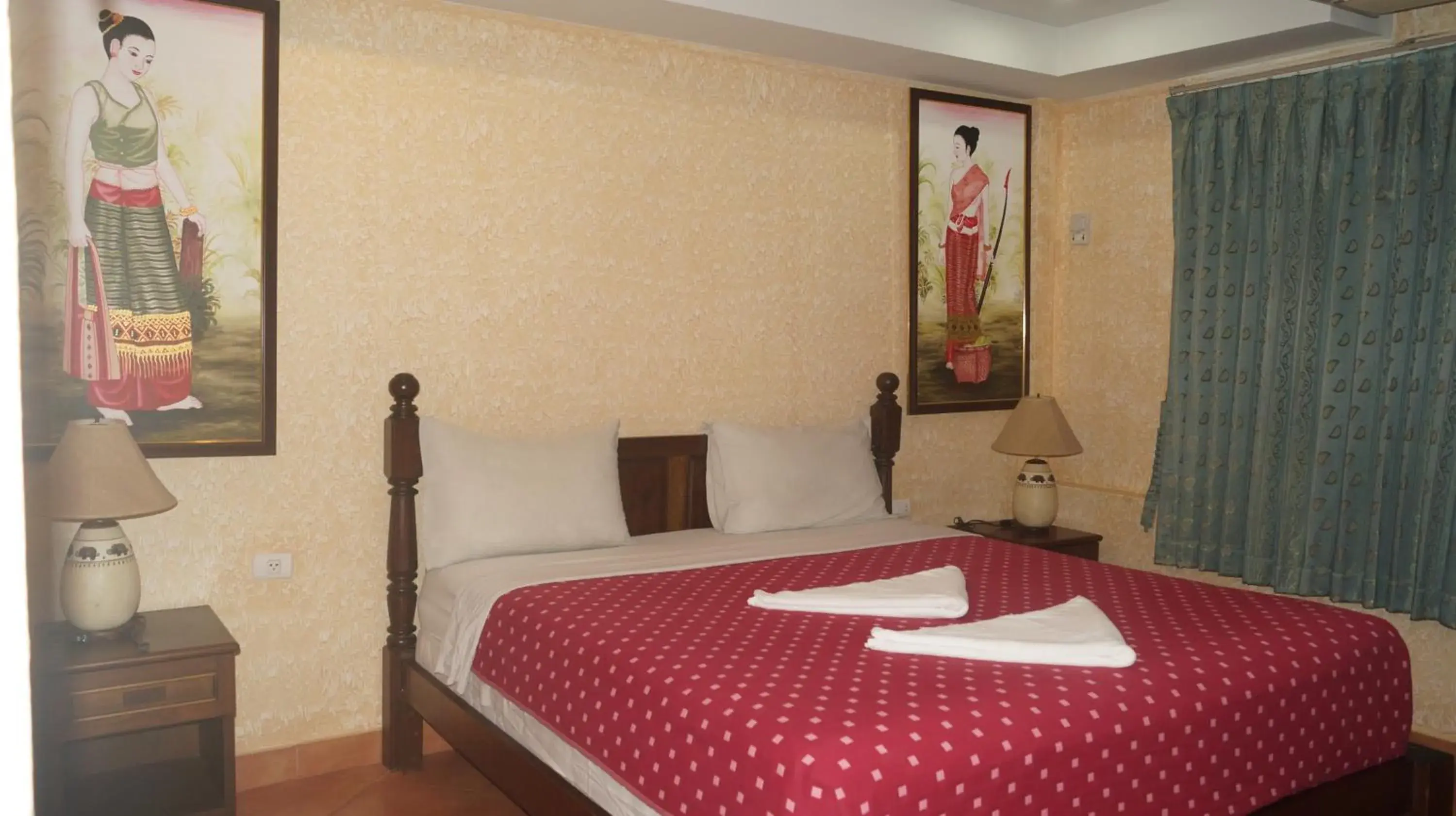 Bed in Queen Victoria Inn Bed in Queen Victoria Inn