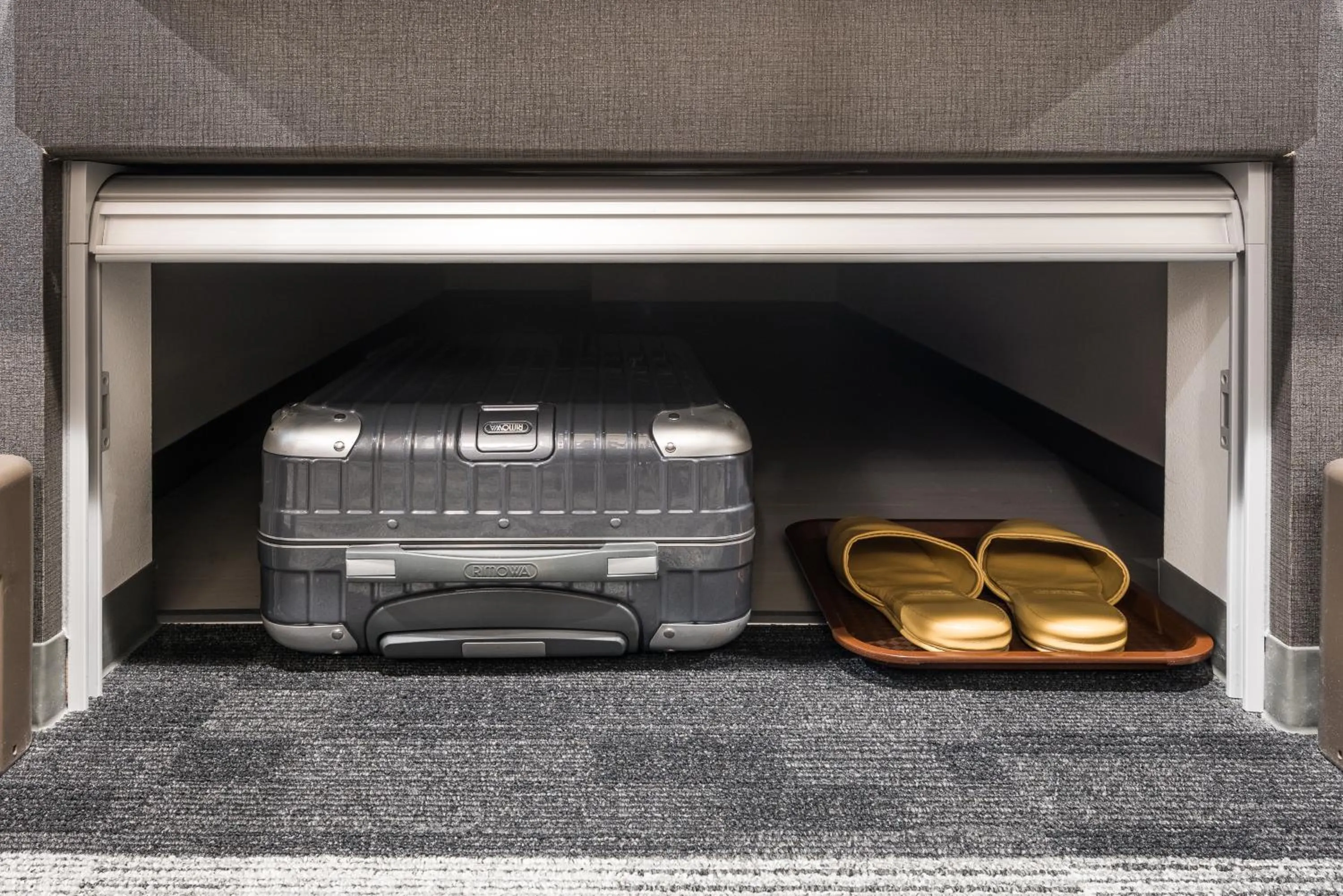 locker in Drop Inn Tottori