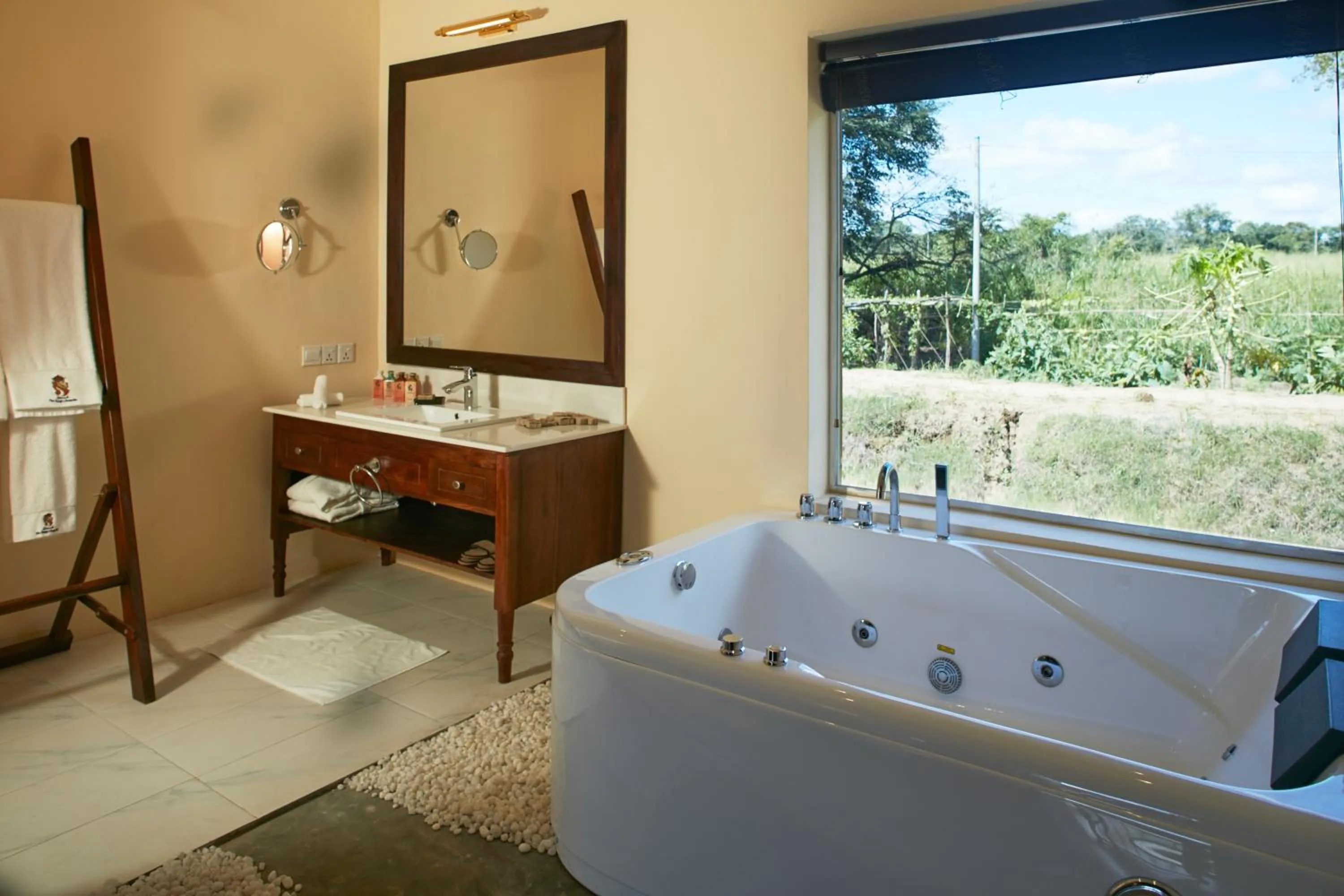 Hot Tub in Seerock The King's Domain, Boutique Hotel