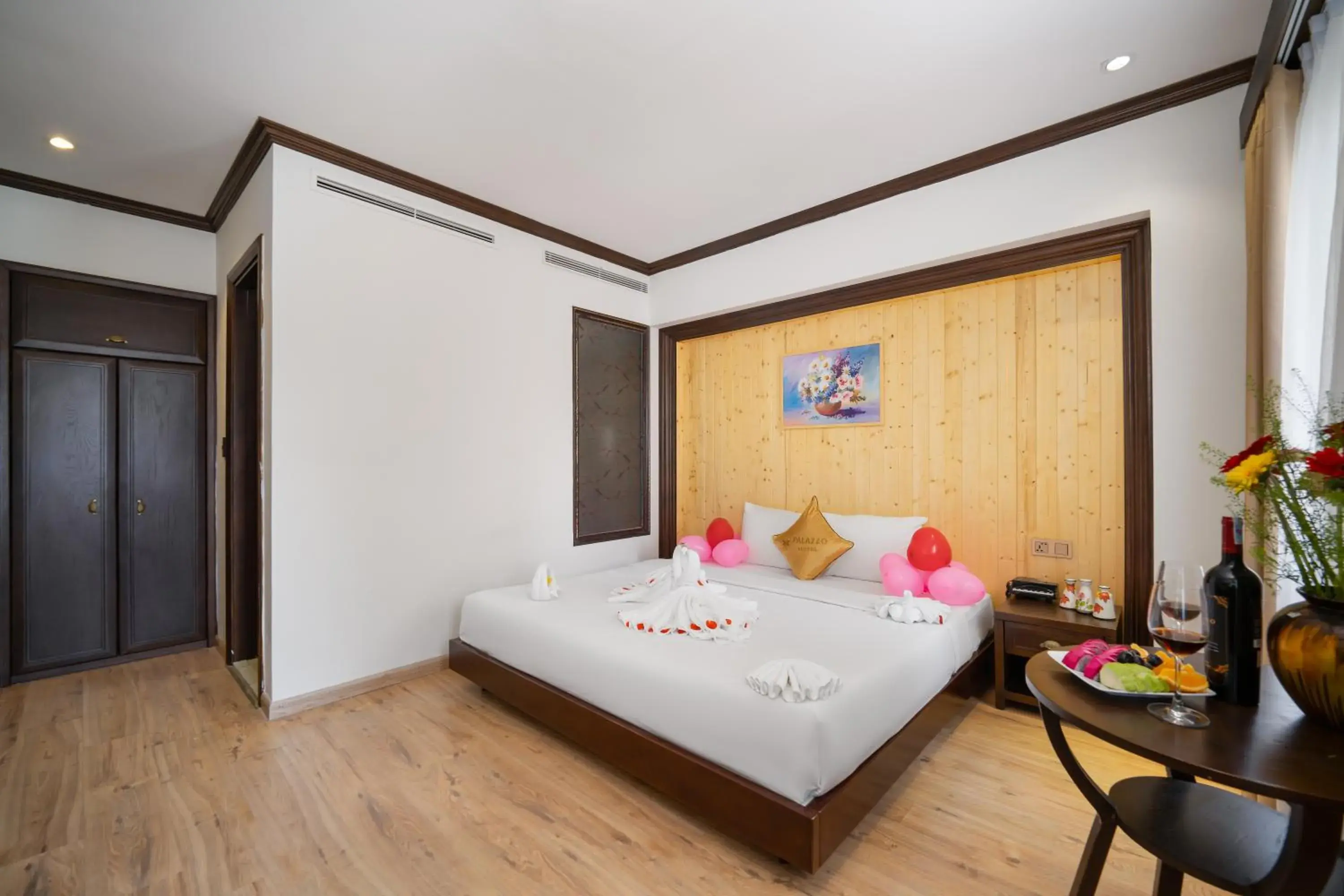 Standard Double or Twin Room in Palazzo Luxury Hotel & Bistro - Central My Khe Beach Walking Street Standard Double or Twin Room in Palazzo Luxury Hotel & Bistro - Central My Khe Beach Walking Street