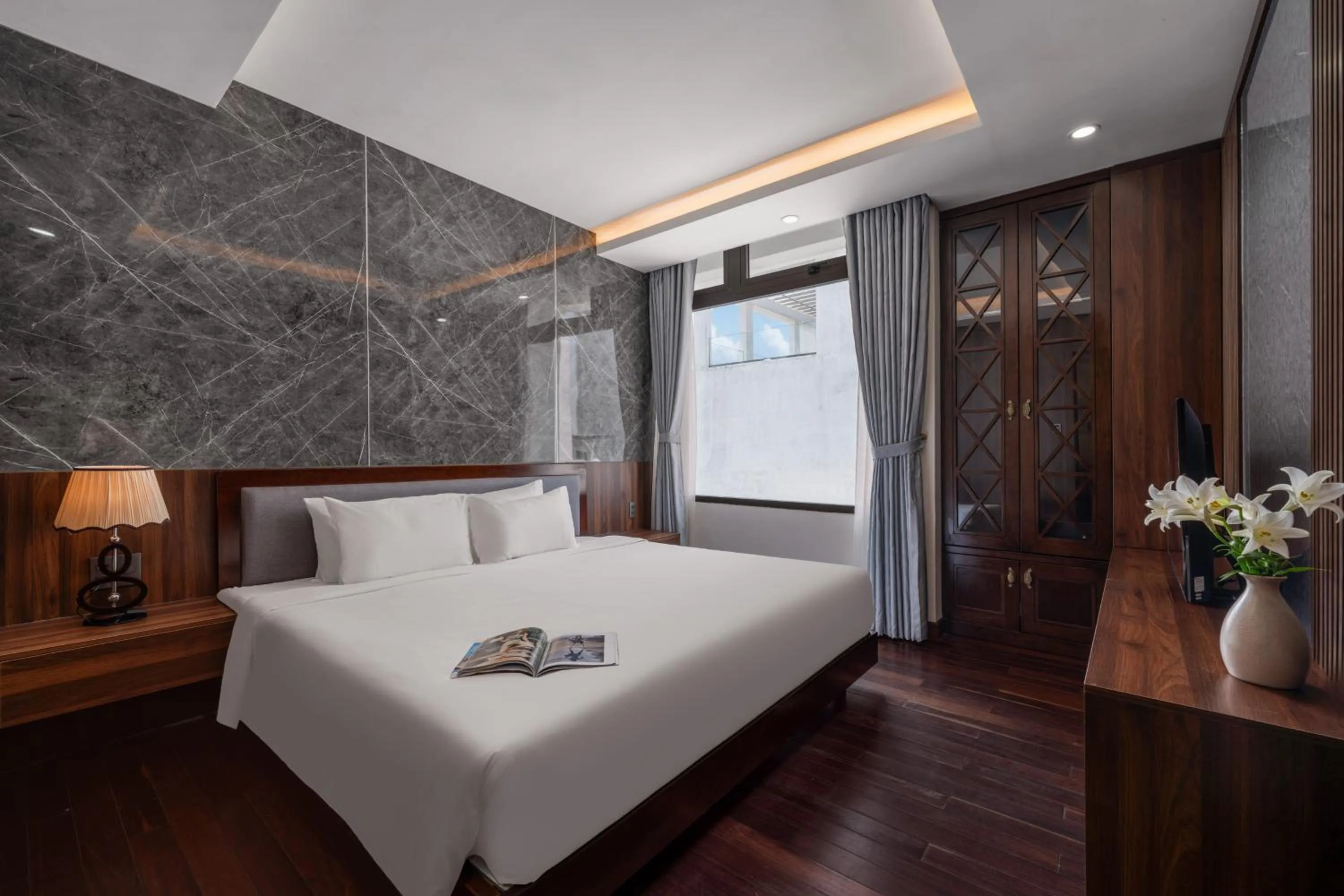 Bedroom, Bed in Palazzo Luxury Hotel & Bistro - Central My Khe Beach Walking Street