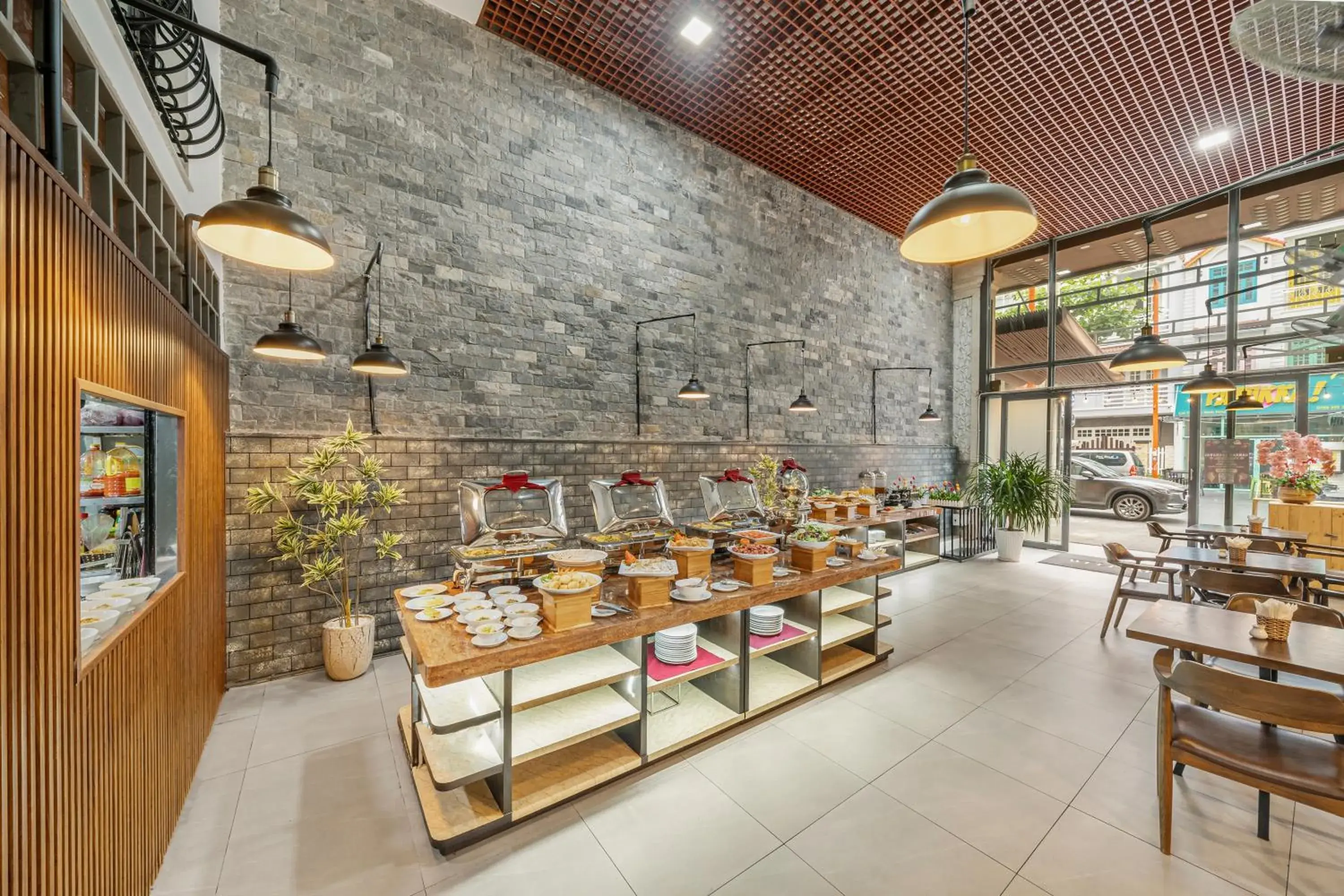 Restaurant/places to eat in Palazzo Luxury Hotel & Bistro - Central My Khe Beach Walking Street Restaurant/places to eat in Palazzo Luxury Hotel & Bistro - Central My Khe Beach Walking Street