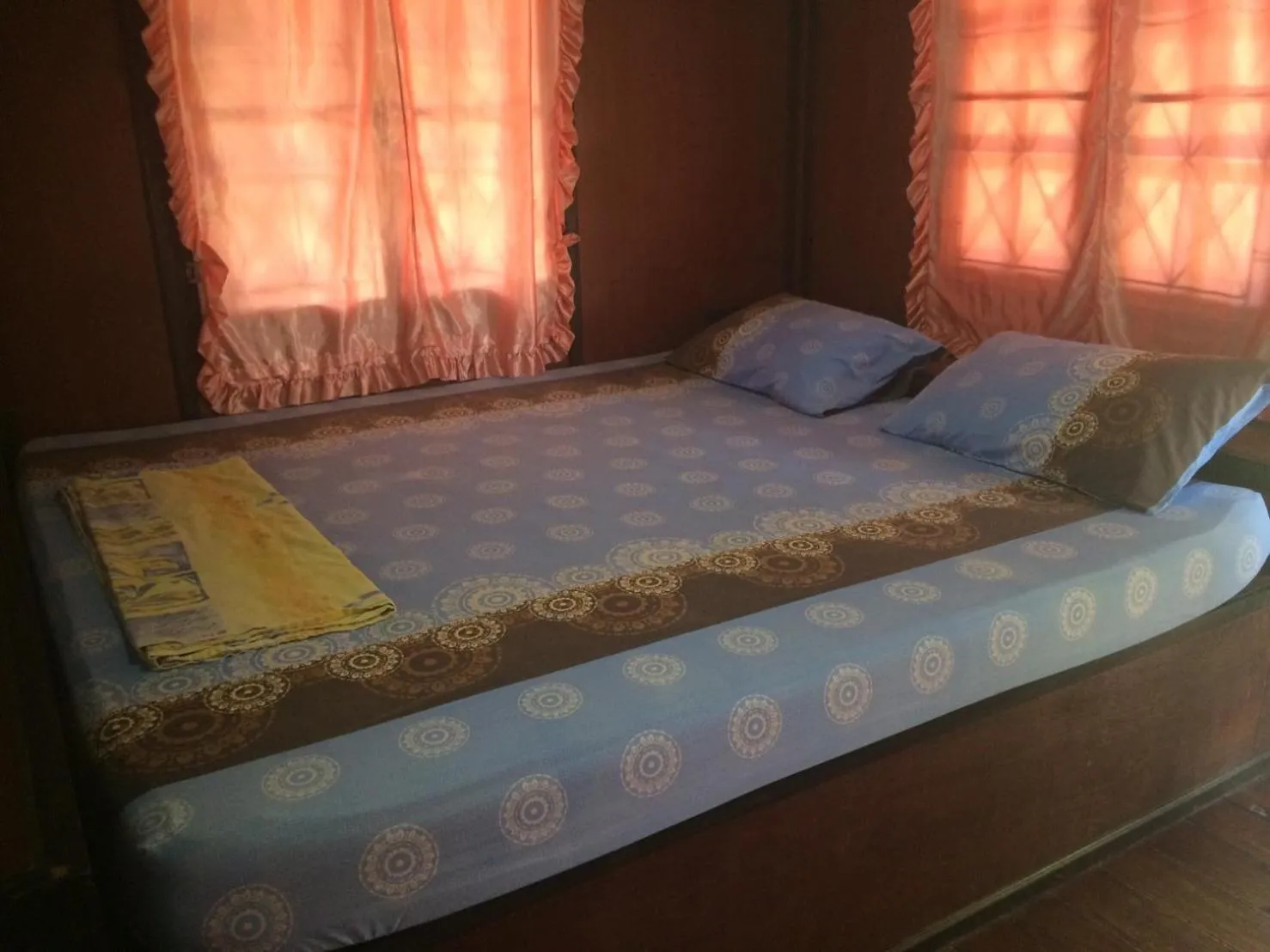 Bed in Light In bungalow