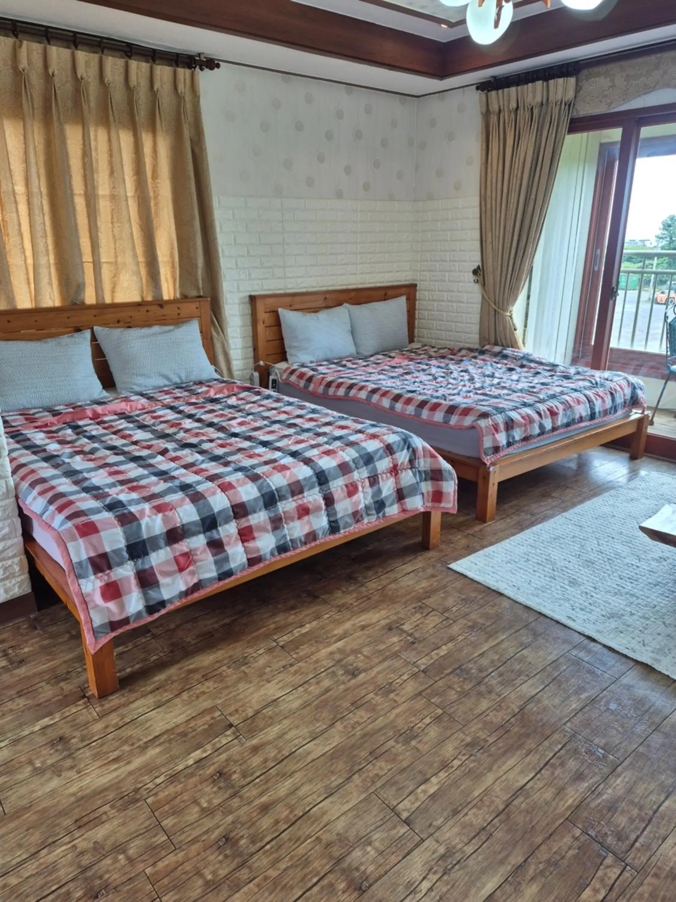 Property building, Bed in Jun House Property building, Bed in Jun House