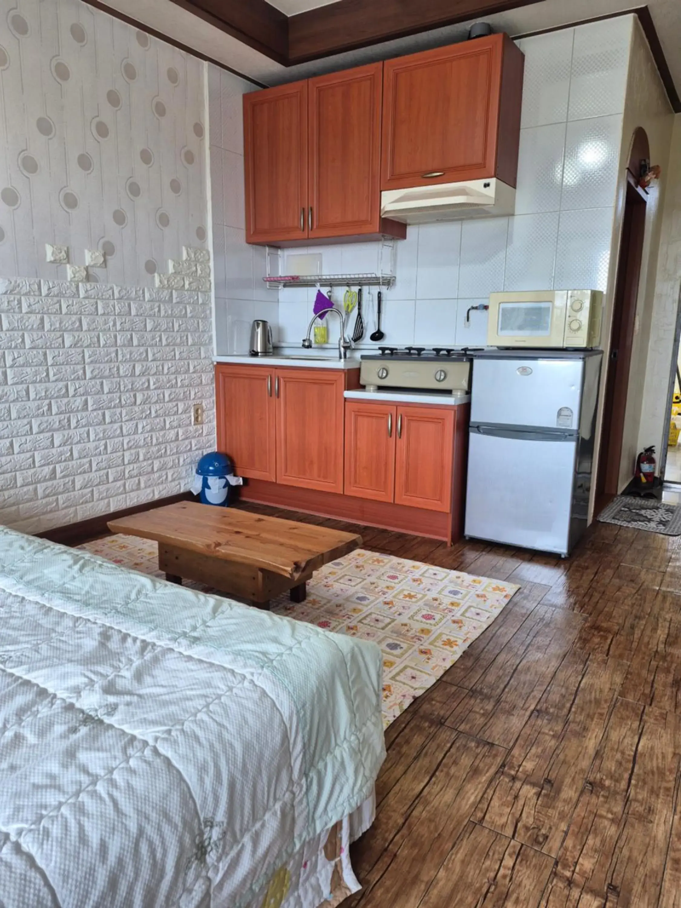 Property building, Bed in Jun House Property building, Bed in Jun House