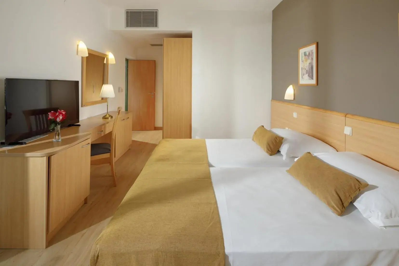 Suite with Balcony - Park Side in Hotel Aurora Plava Laguna Suite with Balcony - Park Side in Hotel Aurora Plava Laguna