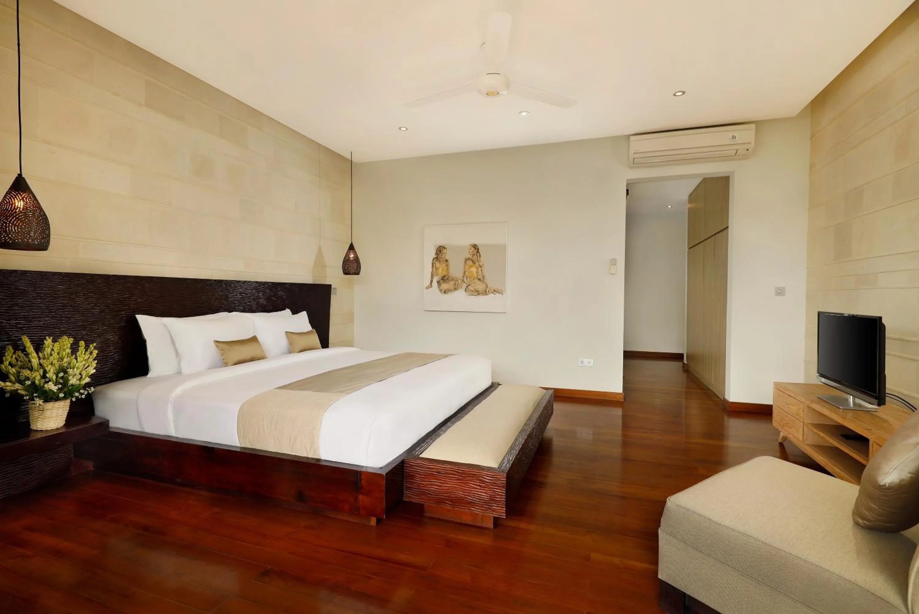 Bed in Villa Tenang by Nakula