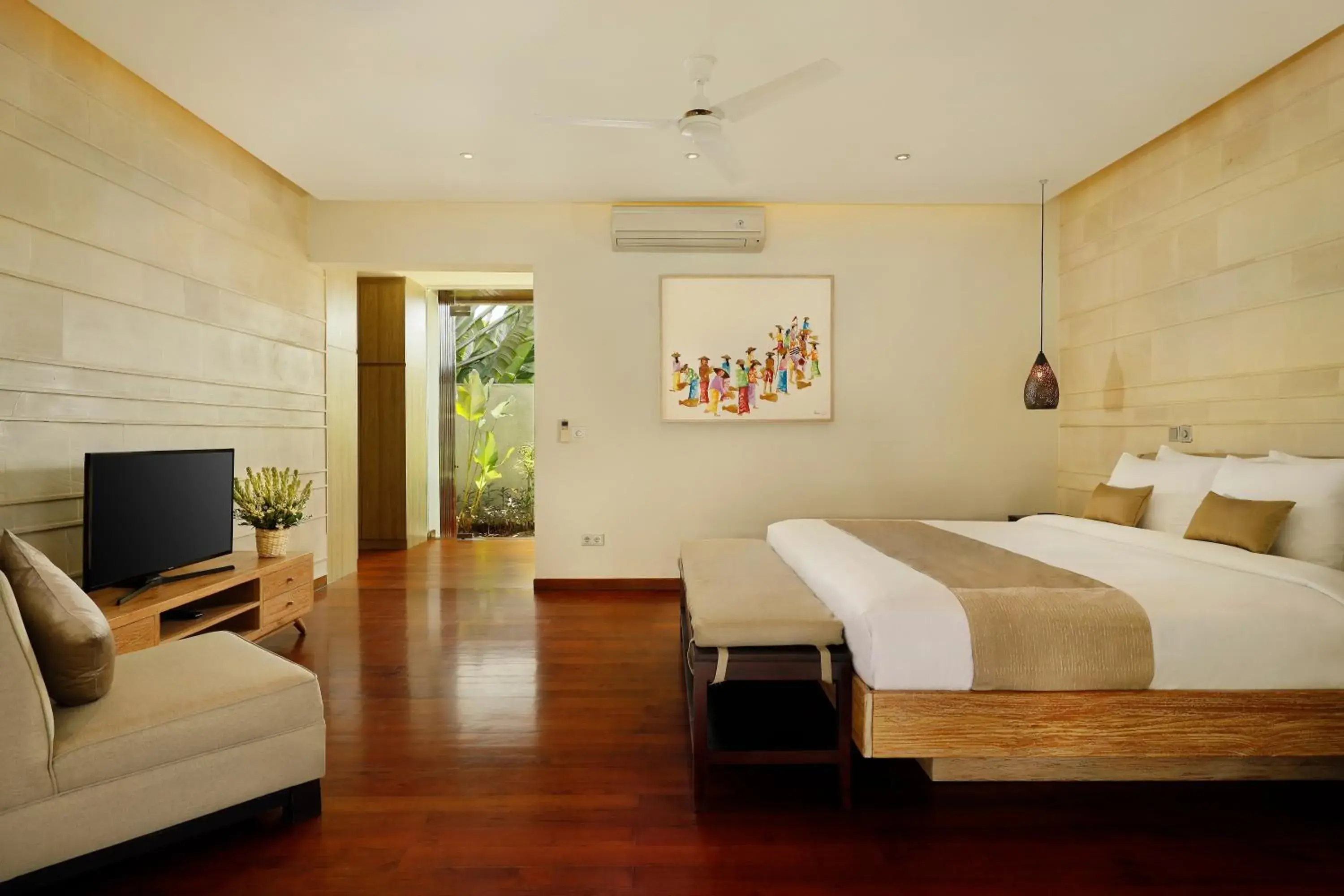 Bed in Villa Tenang by Nakula Bed in Villa Tenang by Nakula