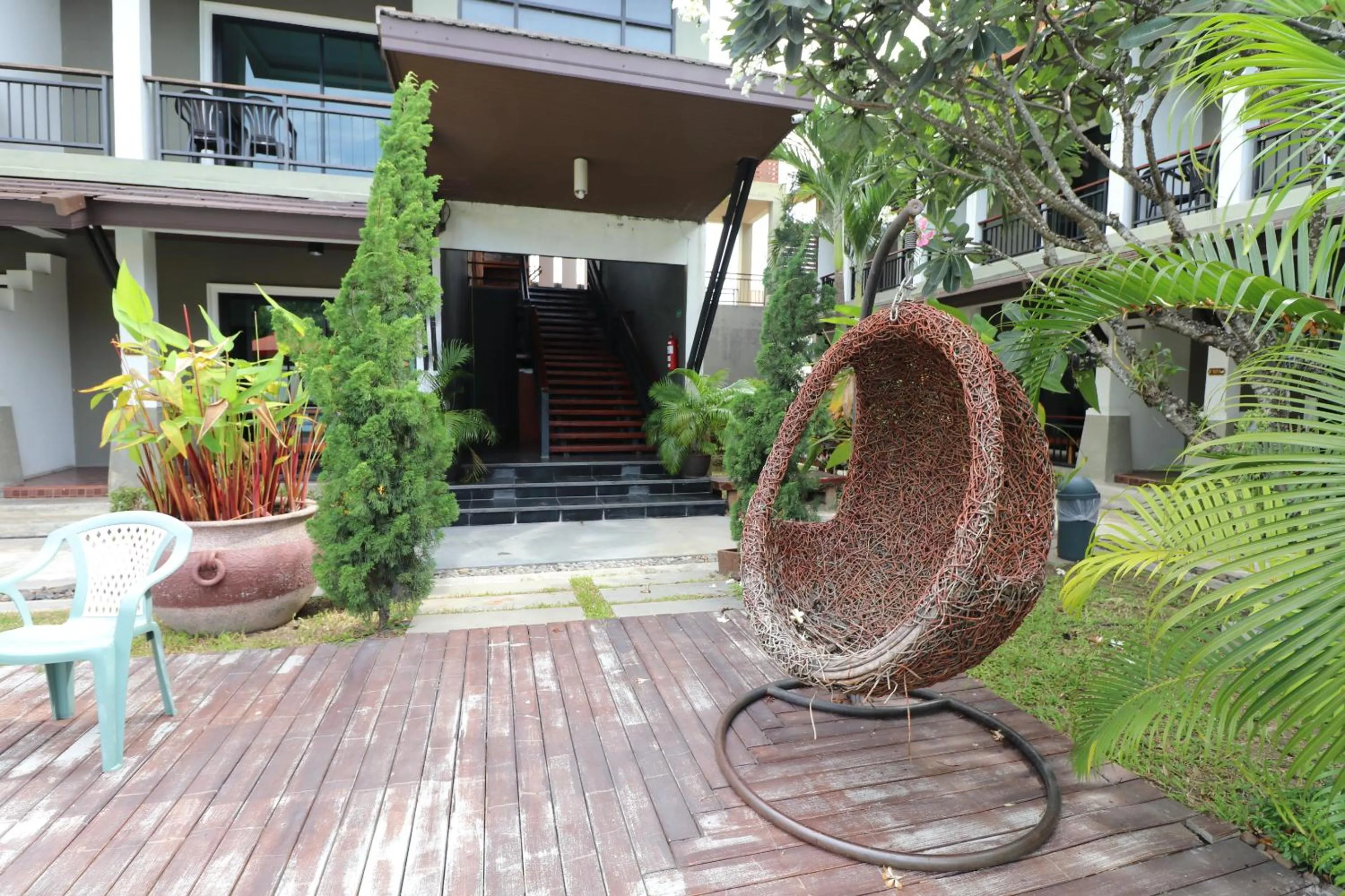 Facade/entrance in P' Private Resort Cha Am