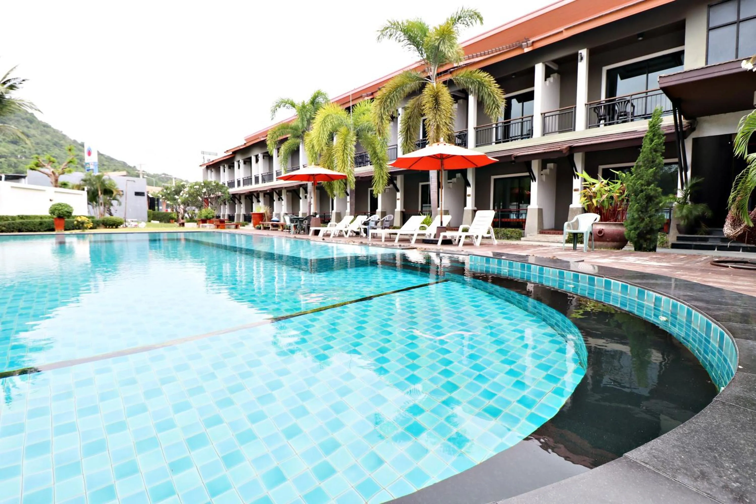 Swimming pool in P' Private Resort Cha Am