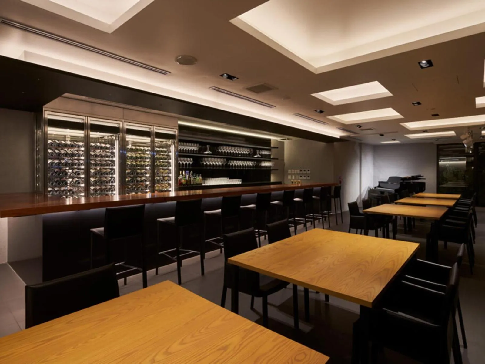 Restaurant/places to eat in Hotel Royal Garden Kisarazu