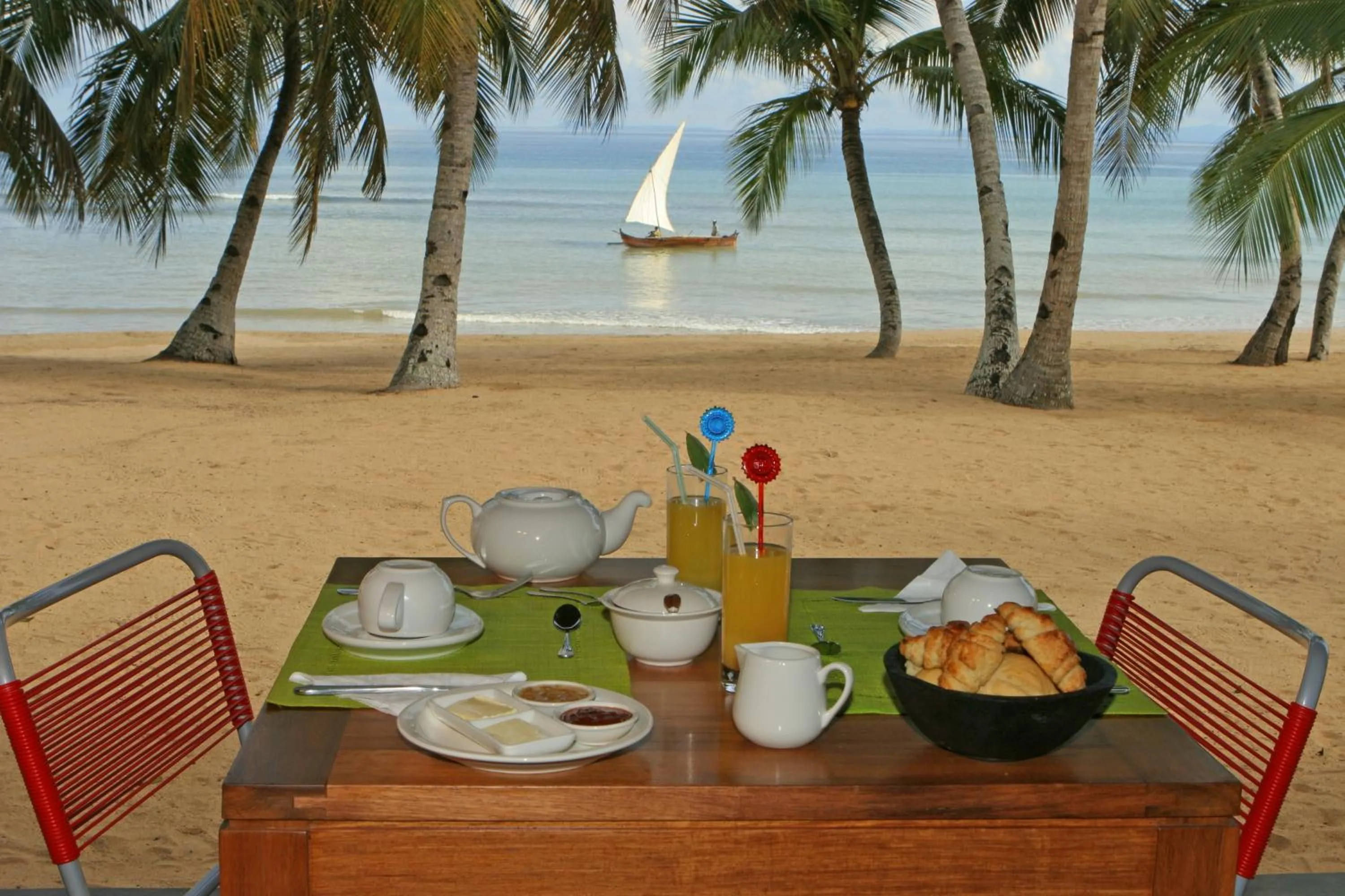 Restaurant/places to eat in Eden Lodge