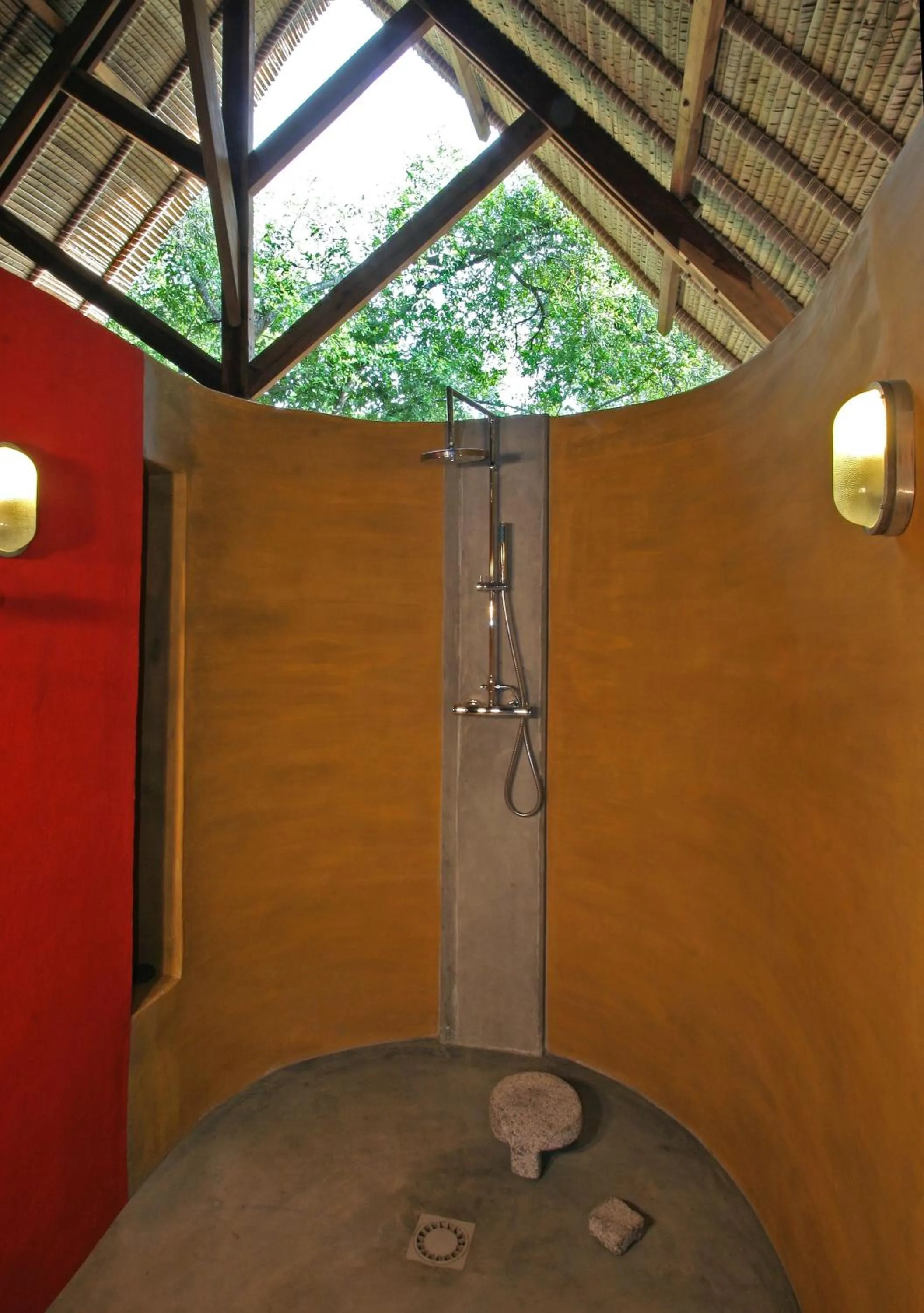 Shower in Eden Lodge