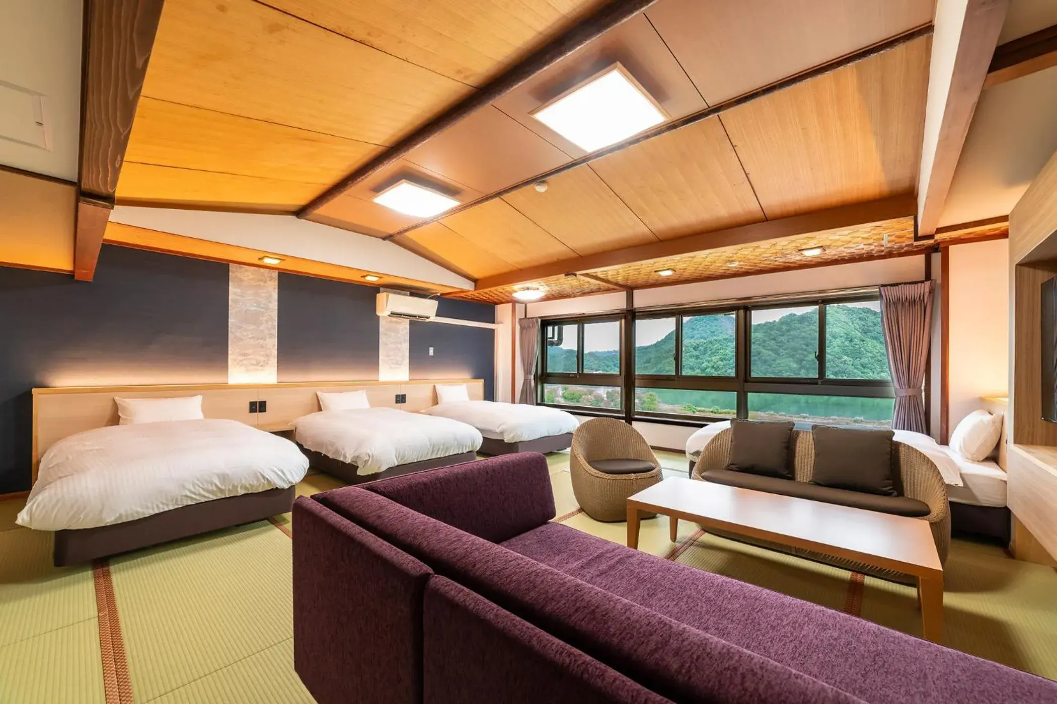 Superior Japanese-Style 4 Beds holds 5 people - Non-Smoking - Shared Bathroom in Ooedo Onsen Monogatari Premium Kinosaki Superior Japanese-Style 4 Beds holds 5 people - Non-Smoking - Shared Bathroom in Ooedo Onsen Monogatari Premium Kinosaki