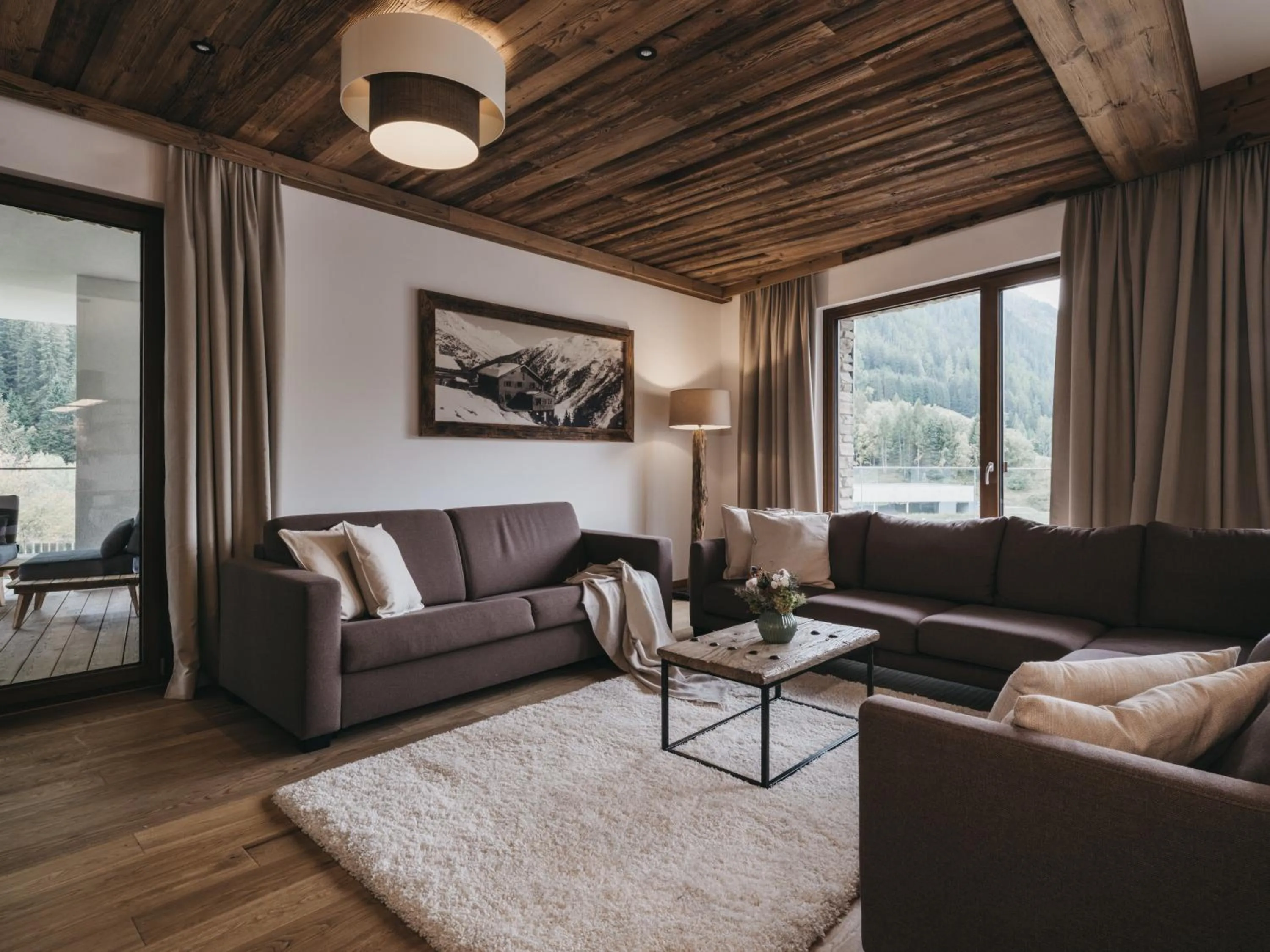 Photo of the whole room in VAYA St Anton