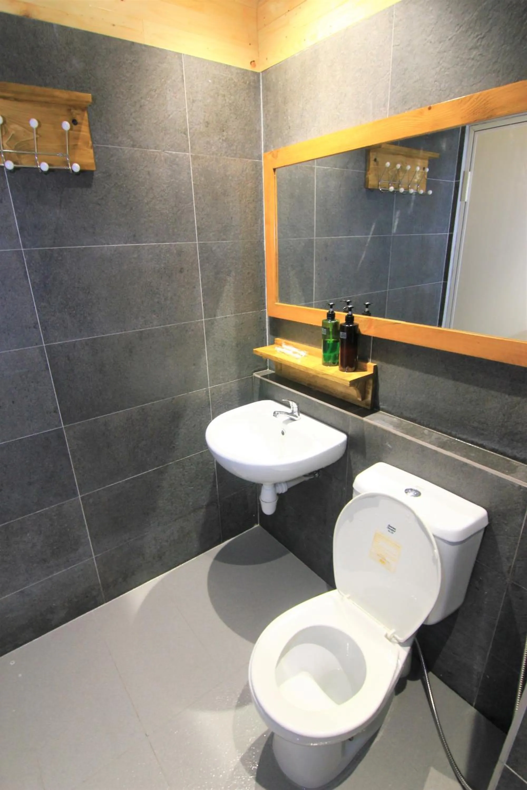 Bathroom in Queen Victoria Apartment Batam