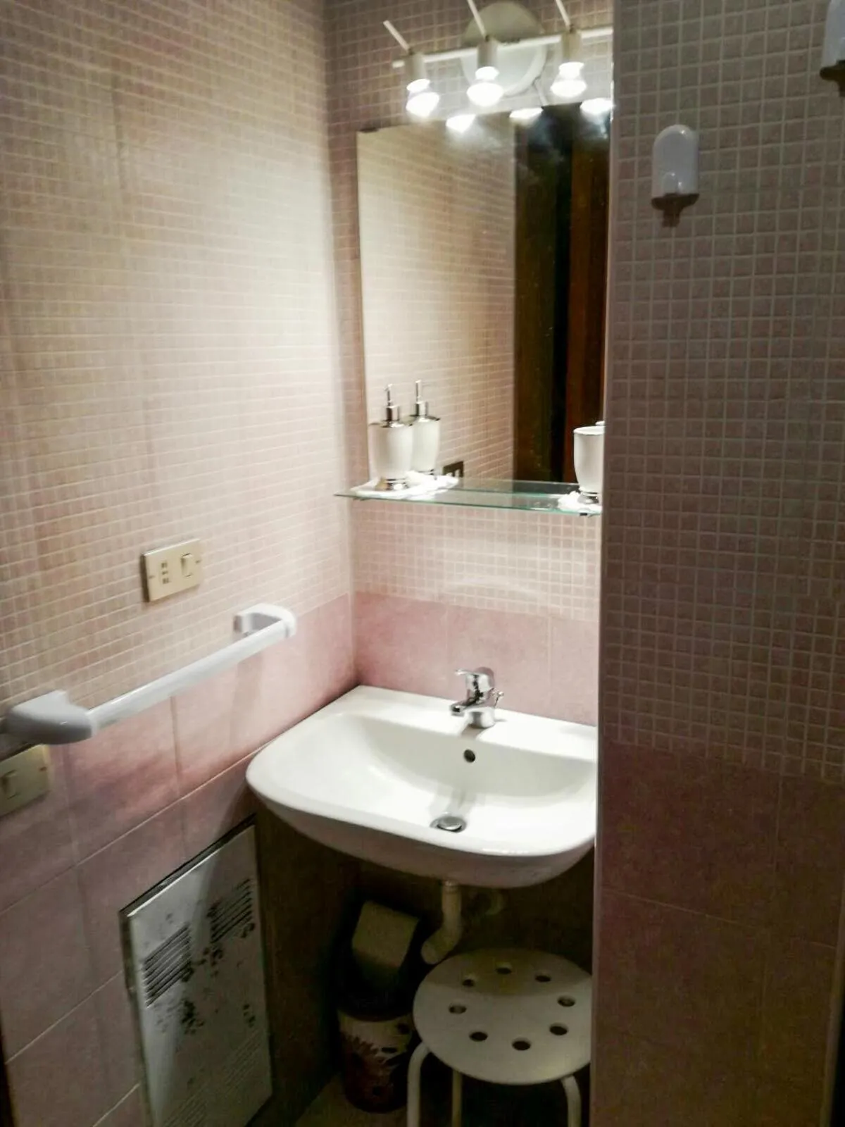 Photo of the whole room in La Sorgente B&B