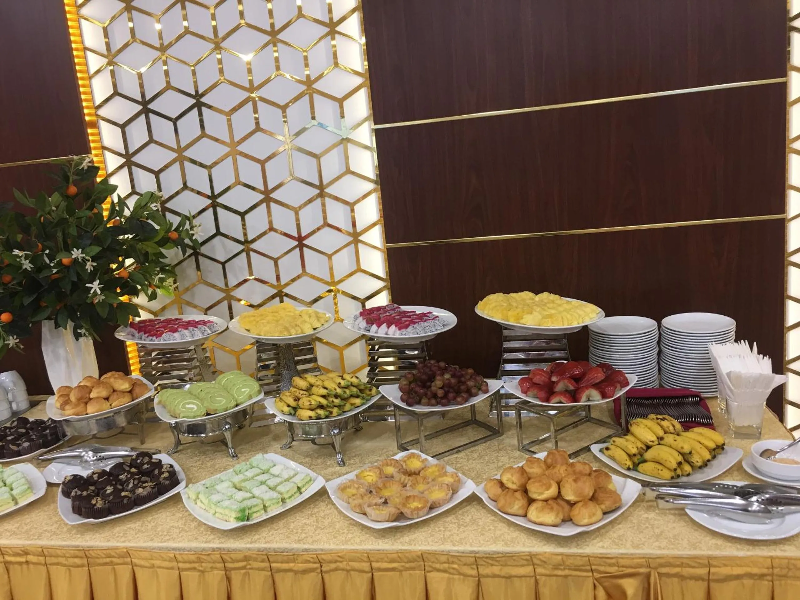 Food and drinks in TND Hotel