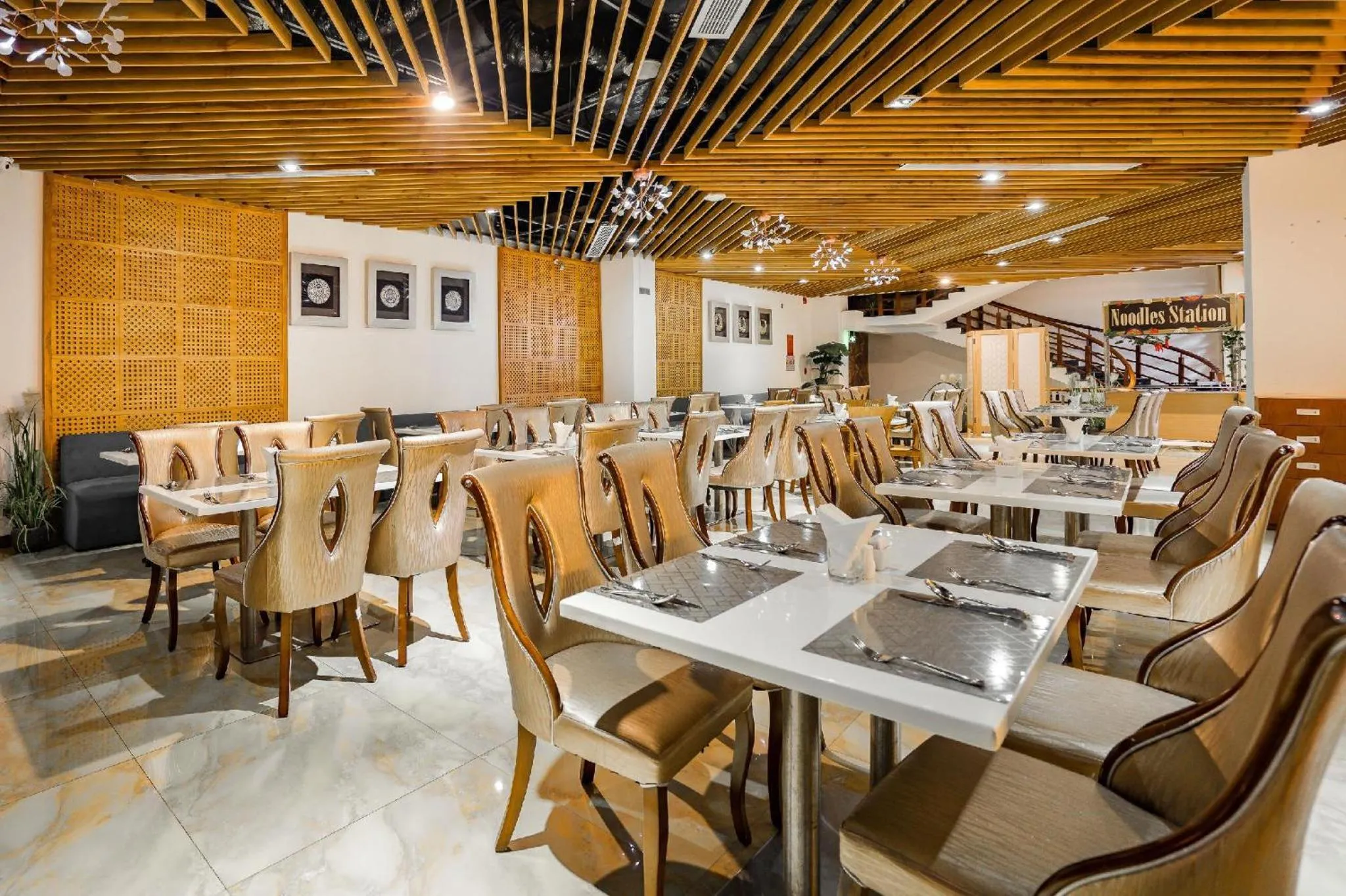 Restaurant/places to eat in TND Hotel