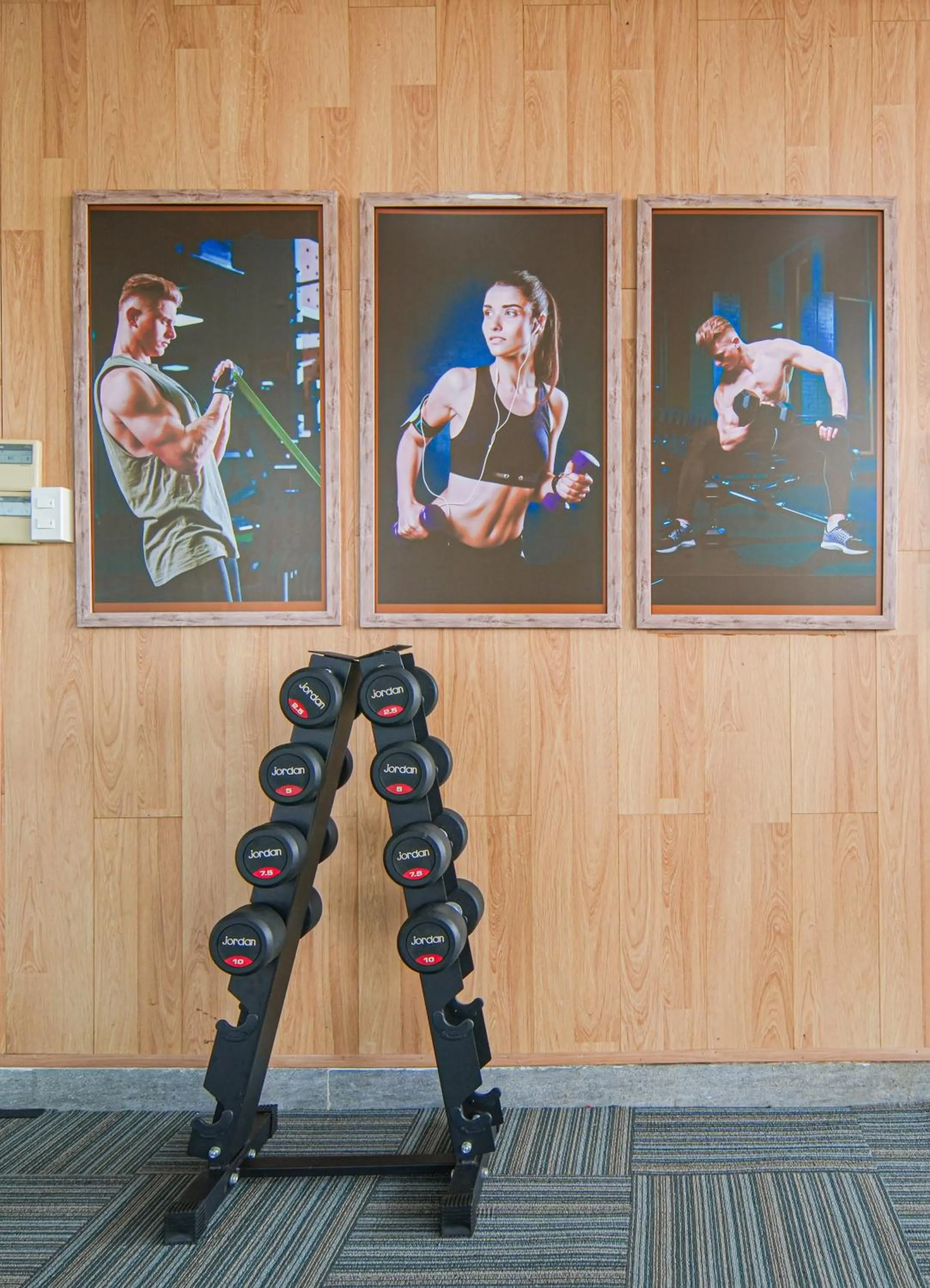 Fitness centre/facilities in TND Hotel