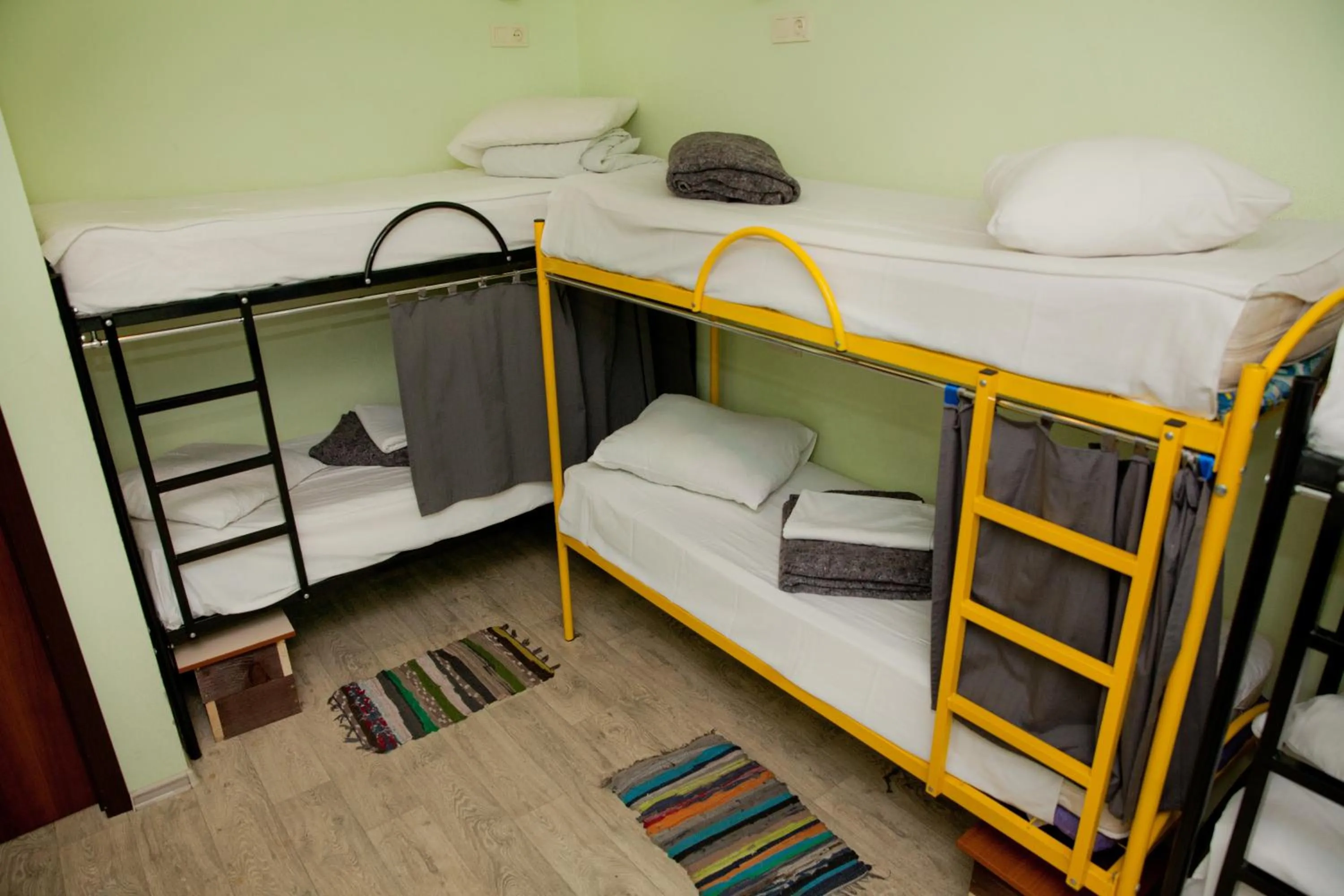 Bunk Bed in Mixed Dormitory Room in Capsularhouse Hostel