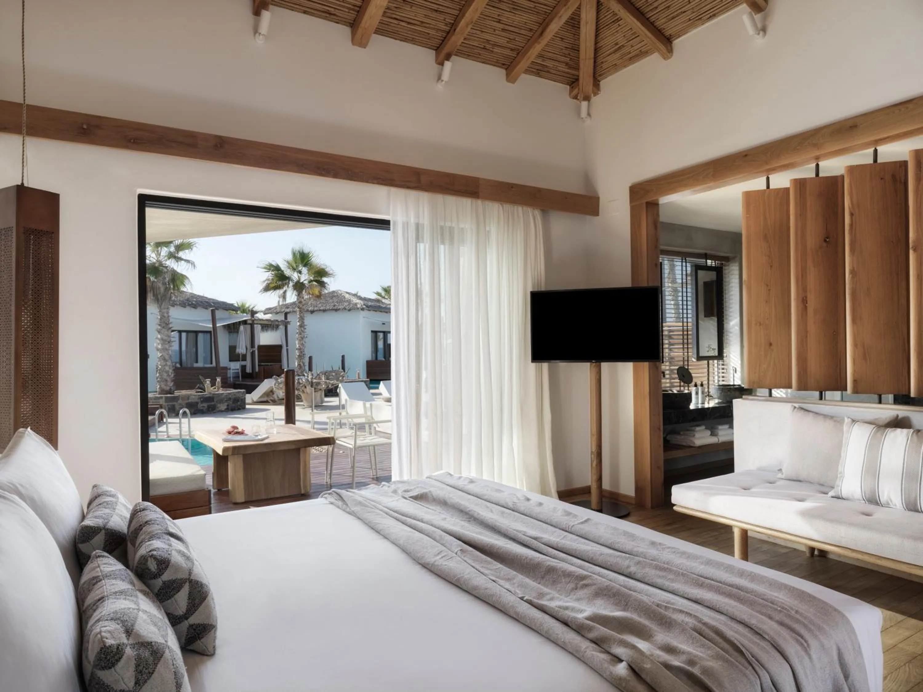 Bed in Stella Island Luxury Resort & Spa (Adults Only)