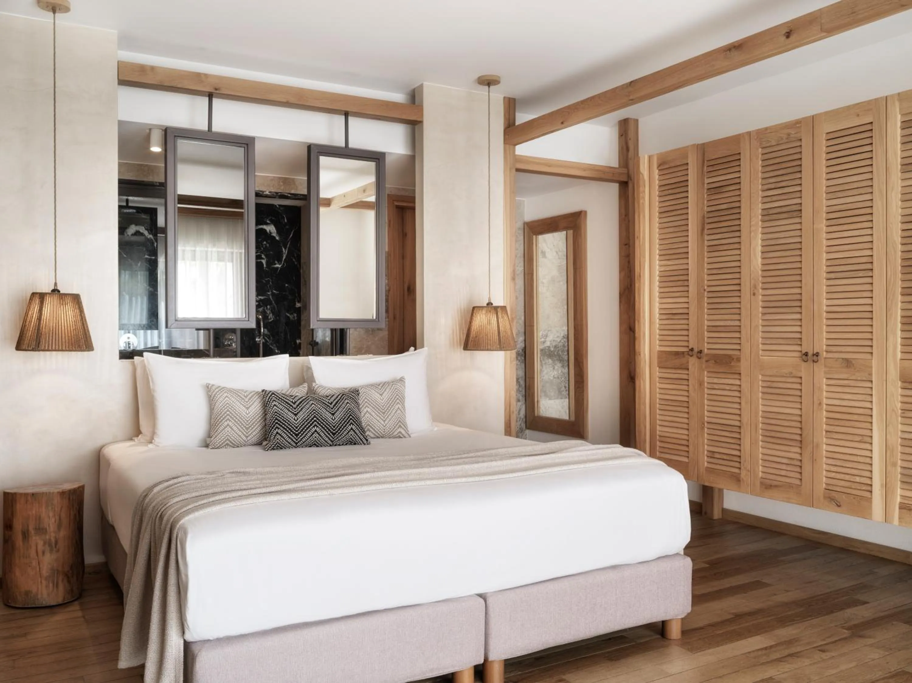 Bed in Stella Island Luxury Resort & Spa (Adults Only)