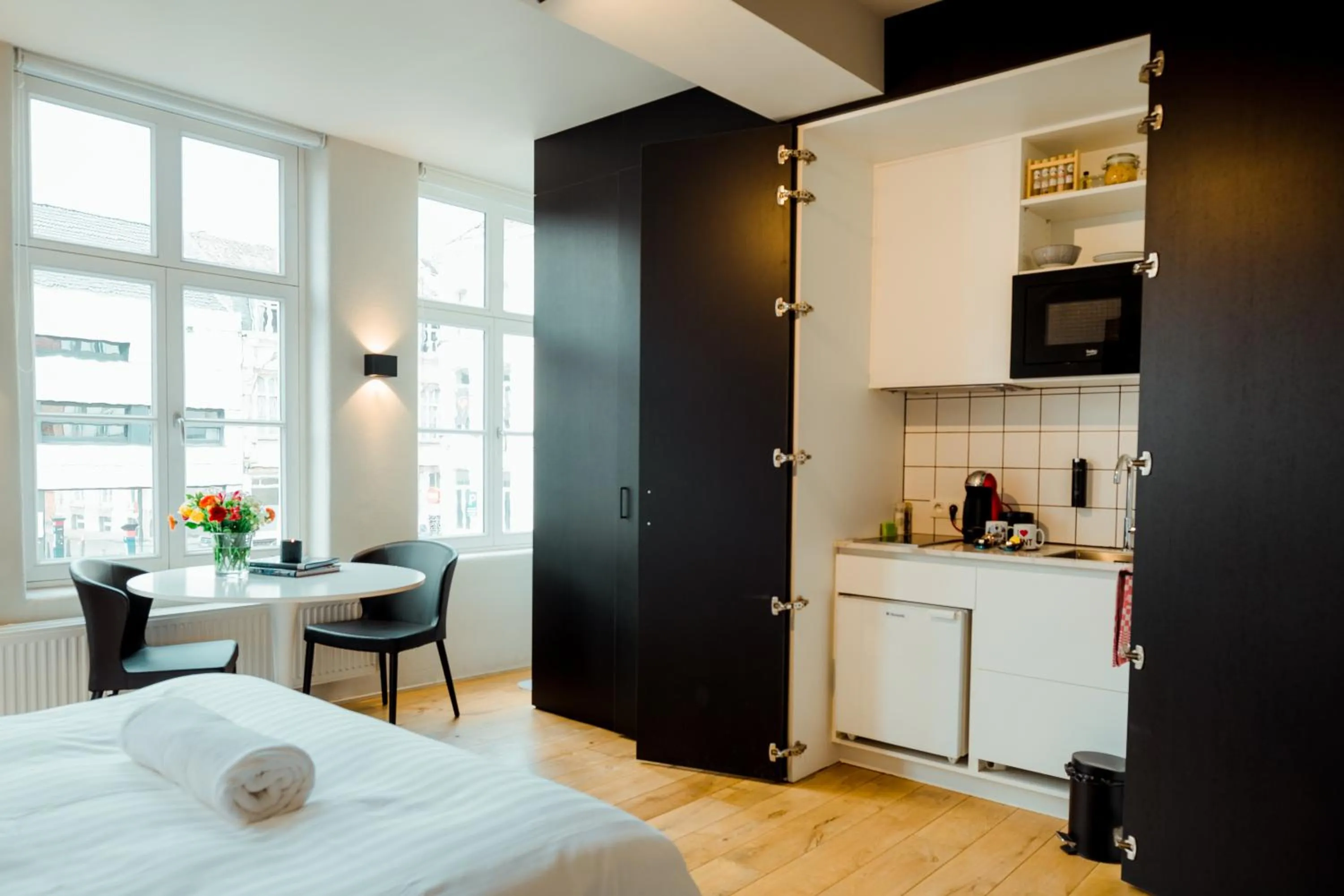 Coffee/tea facilities, Bed in The House of Edward by Domani Hotels