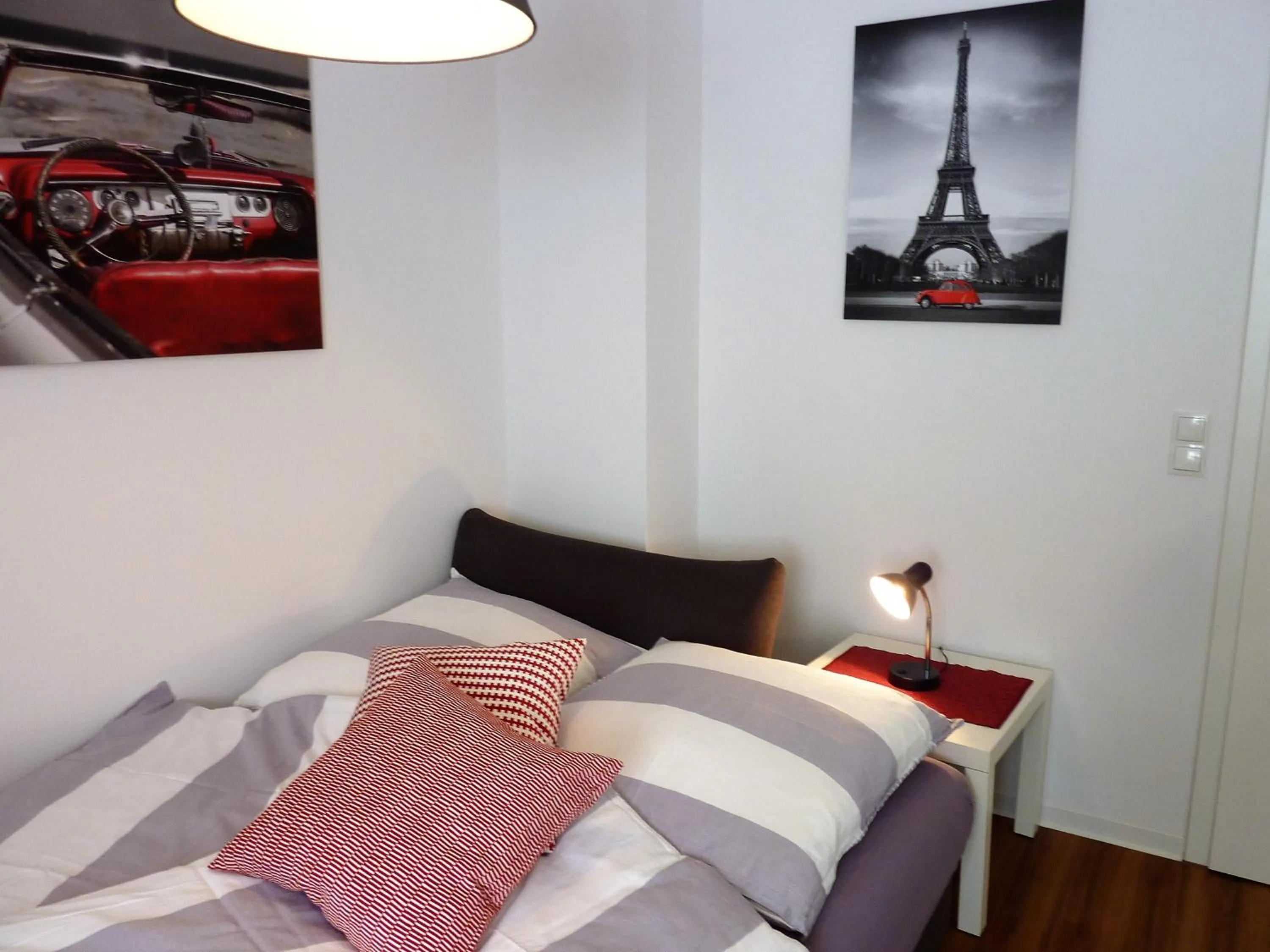 Living room, Bed in City Apartment Jena