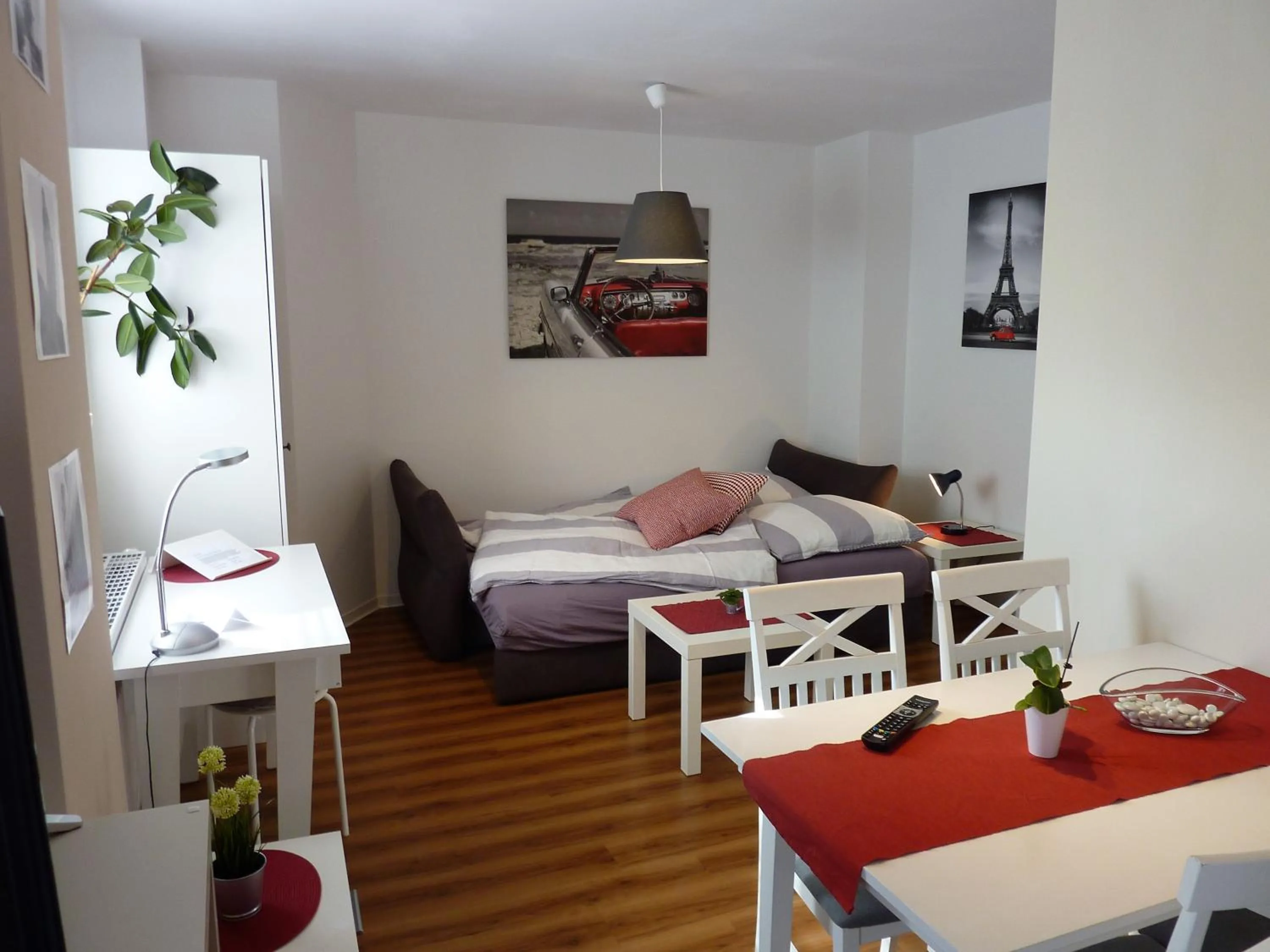 Living room, Bed in City Apartment Jena
