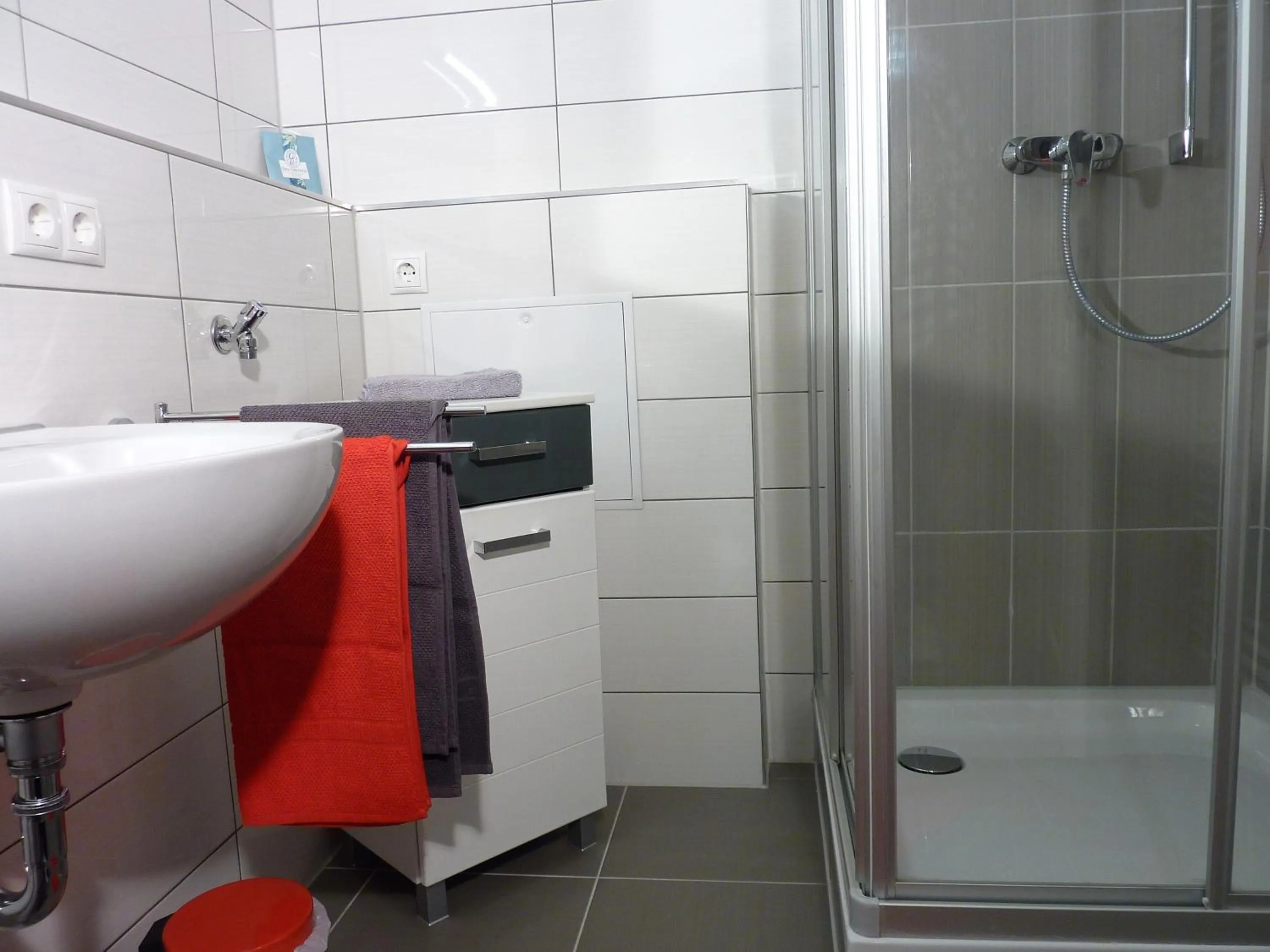 Shower in City Apartment Jena