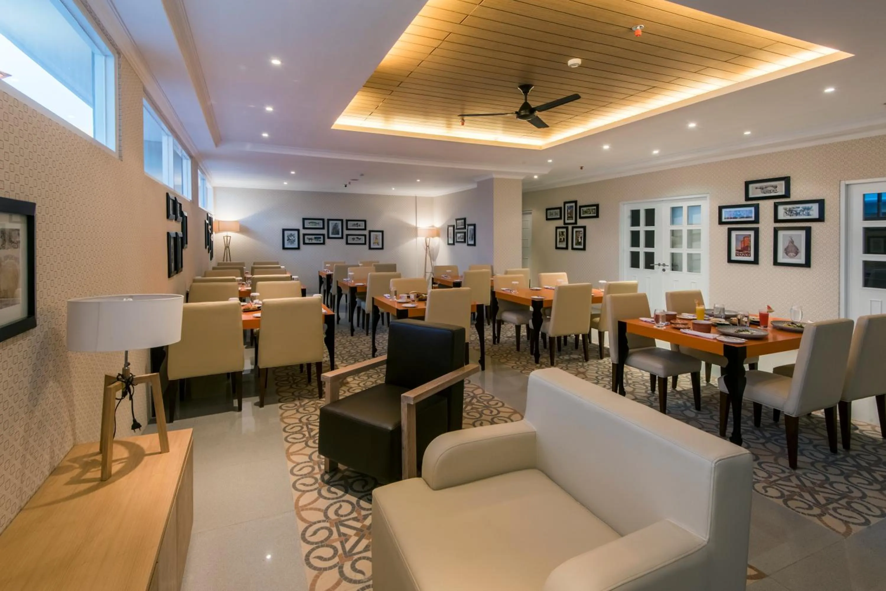 Restaurant/places to eat in Yan's House Hotel