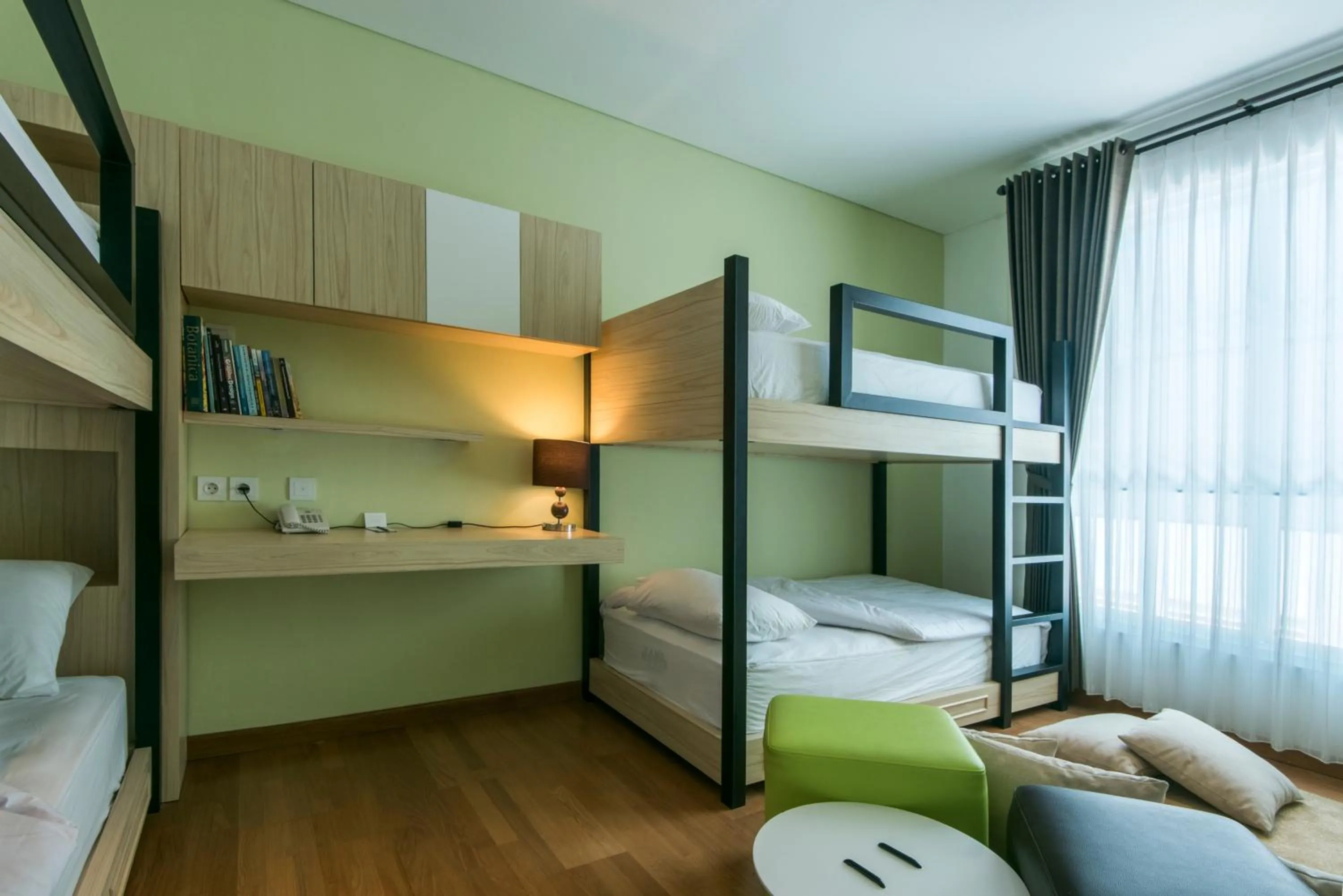 bunk bed, Bed in Yan's House Hotel