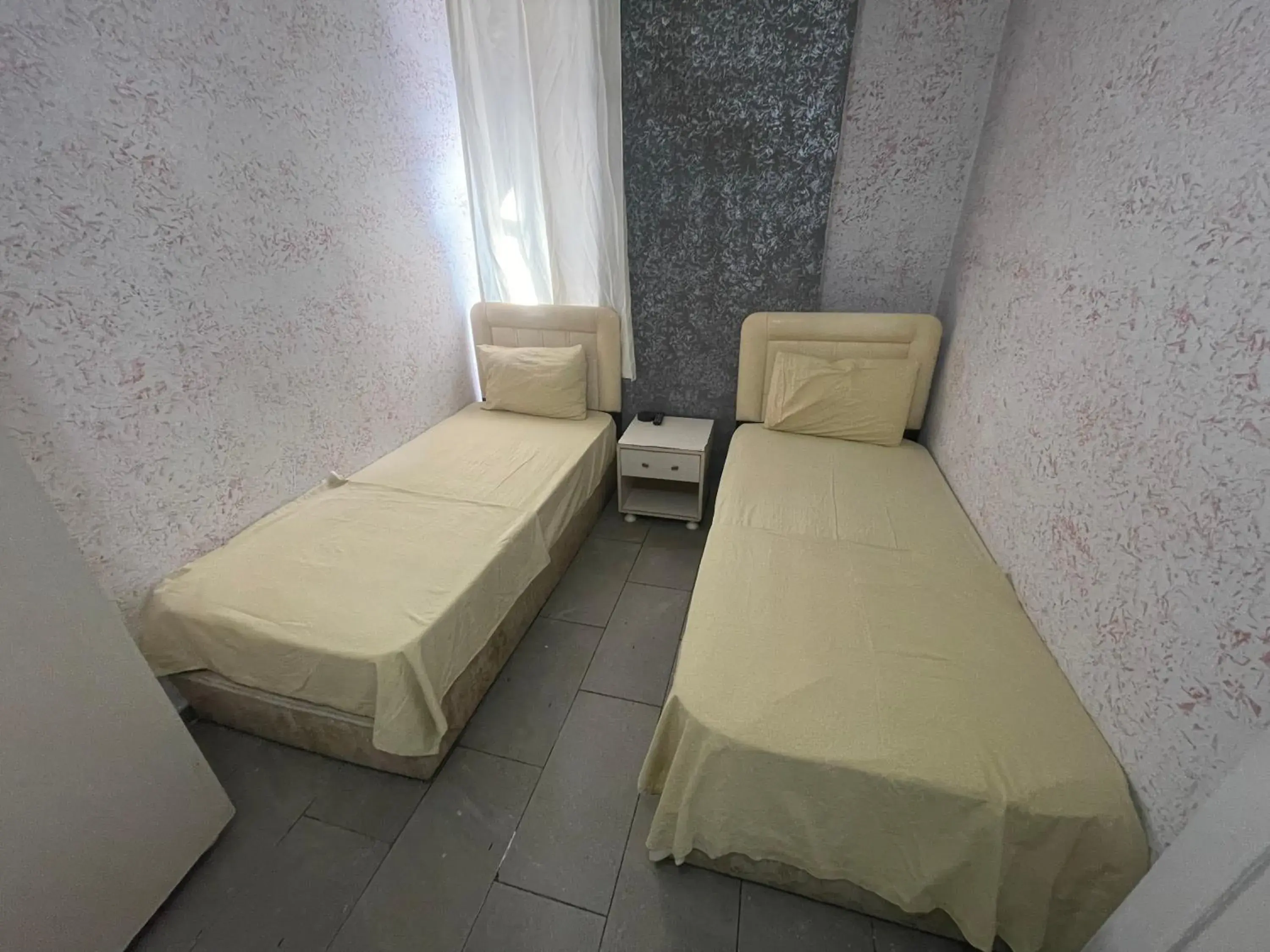 Standard Twin Room with Shared Bathroom - single occupancy in Ersoy Efe Pansiyon Standard Twin Room with Shared Bathroom - single occupancy in Ersoy Efe Pansiyon