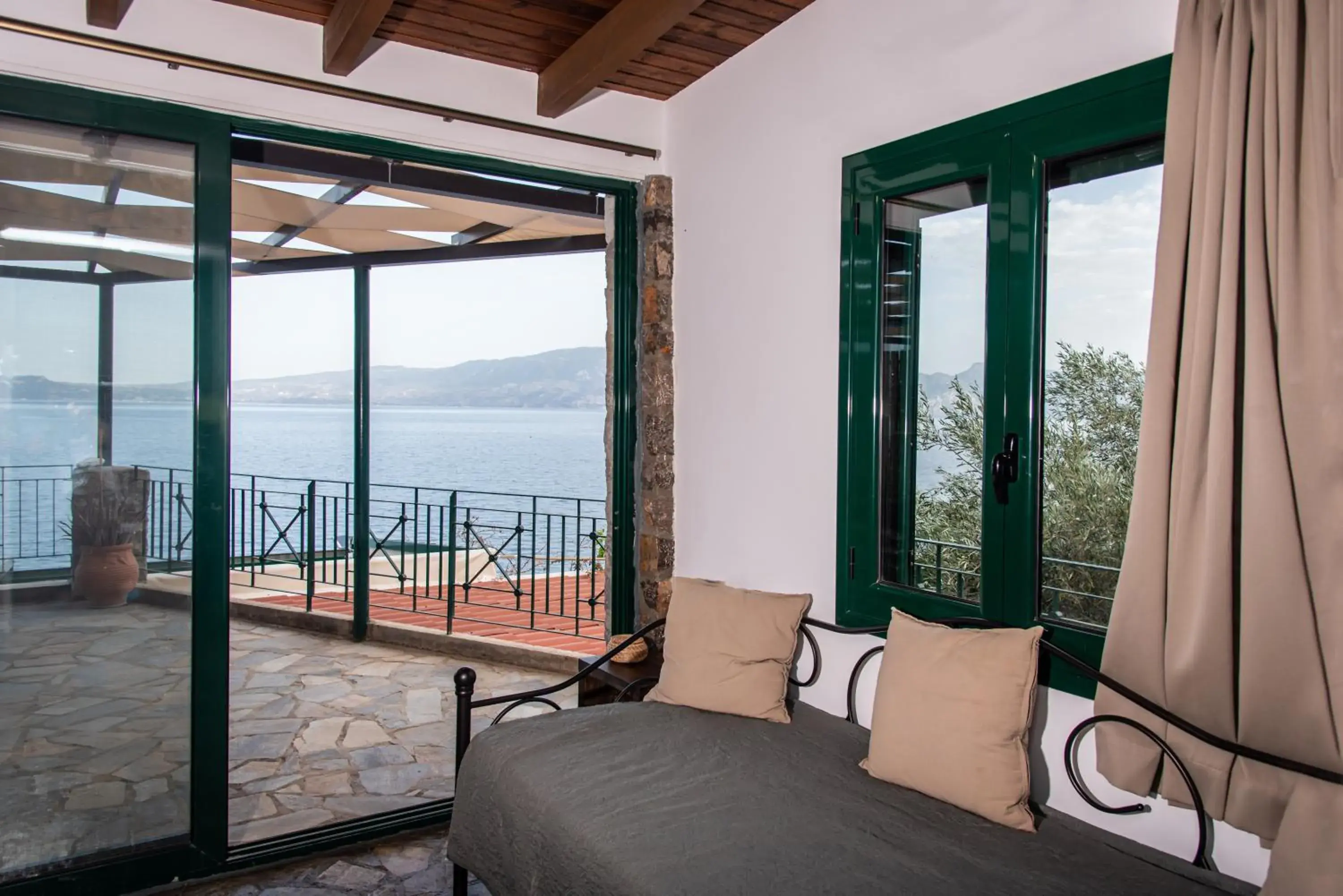 Apartment with Sea View in Agrilia Koromili Retreat Apartment with Sea View in Agrilia Koromili Retreat