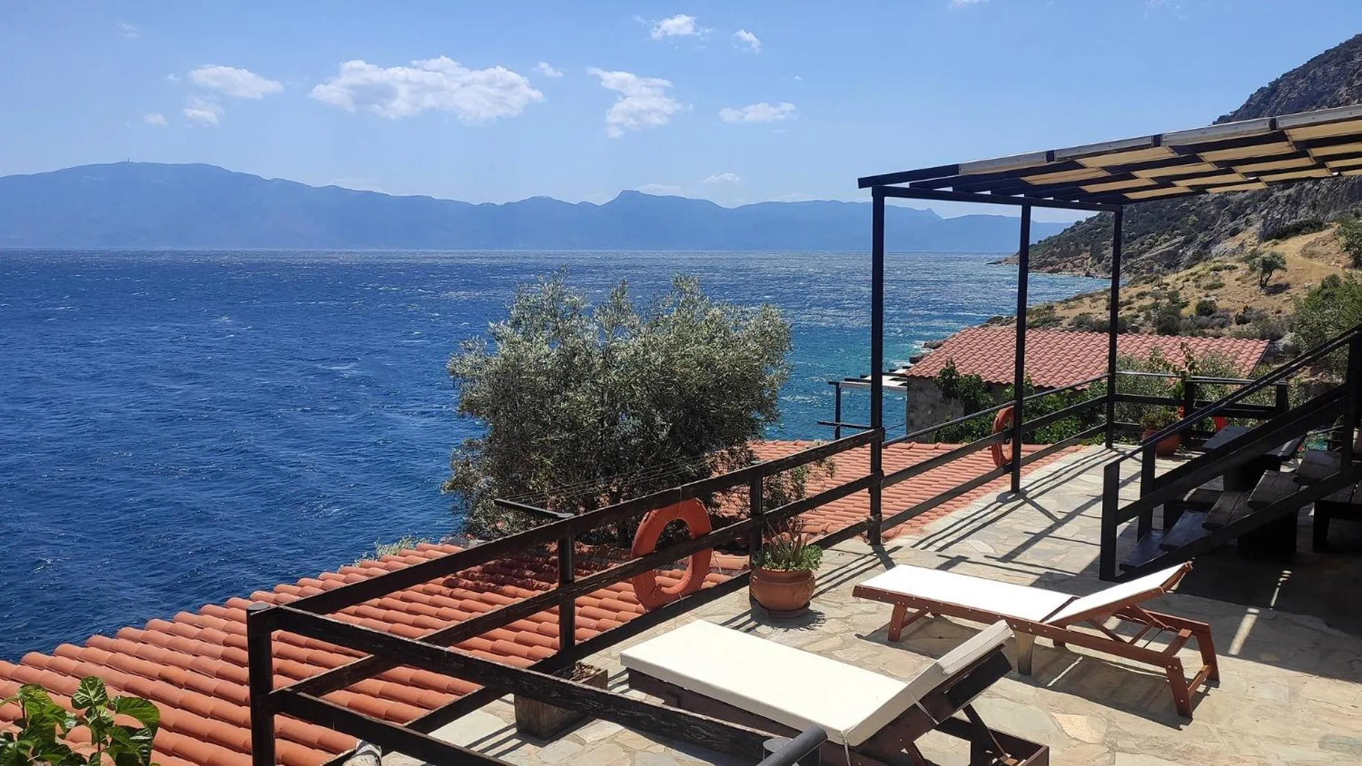 Superior Suite with Sea View in Agrilia Koromili Retreat