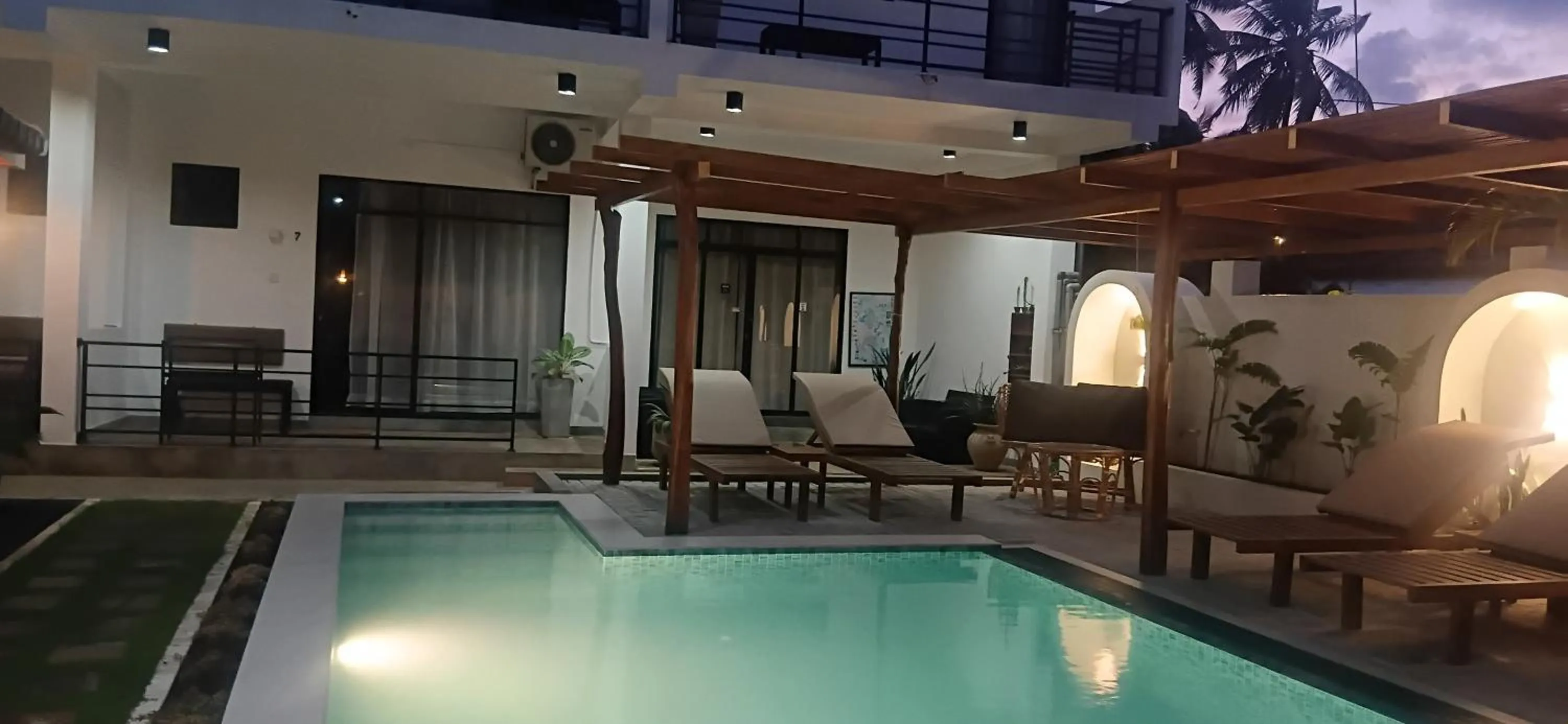 Swimming pool in SriMany