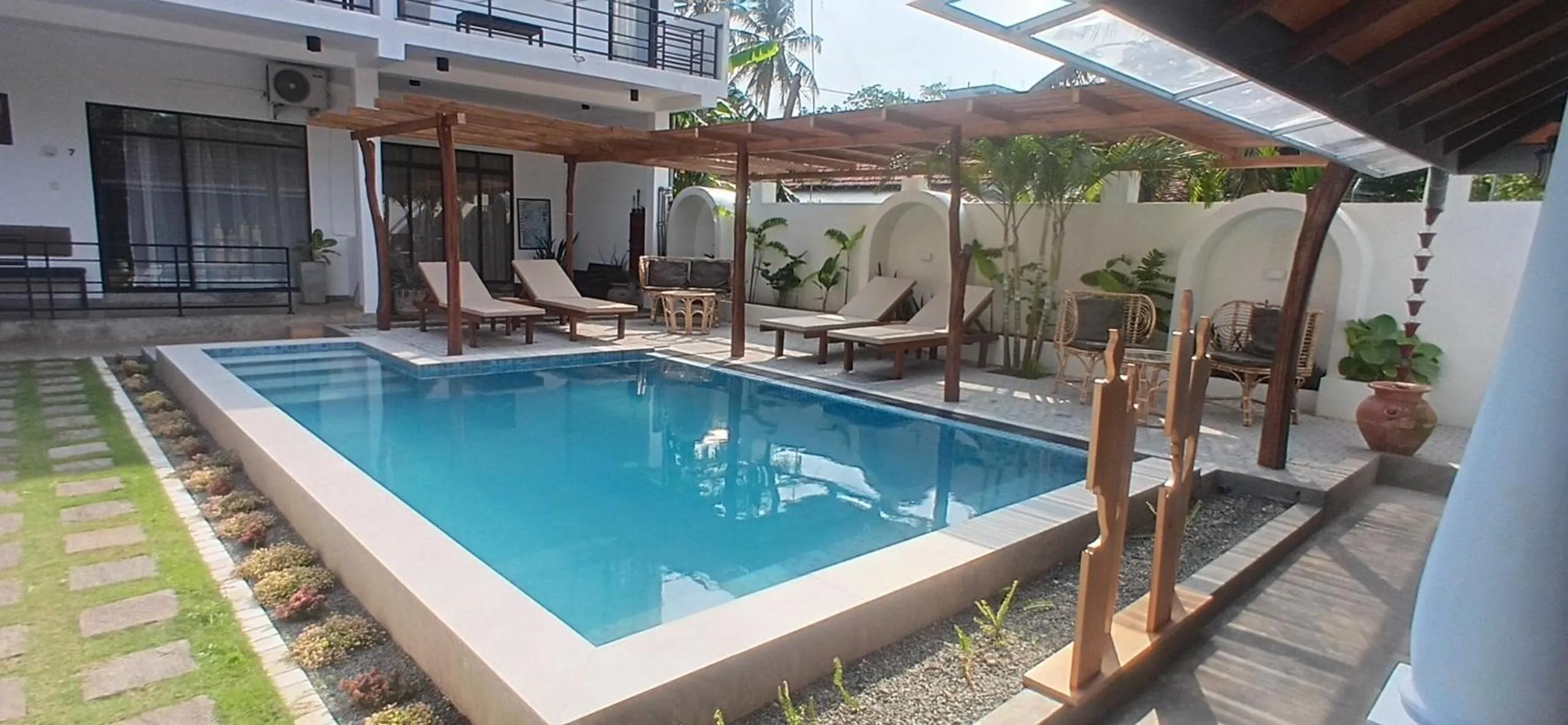 Swimming pool in SriMany