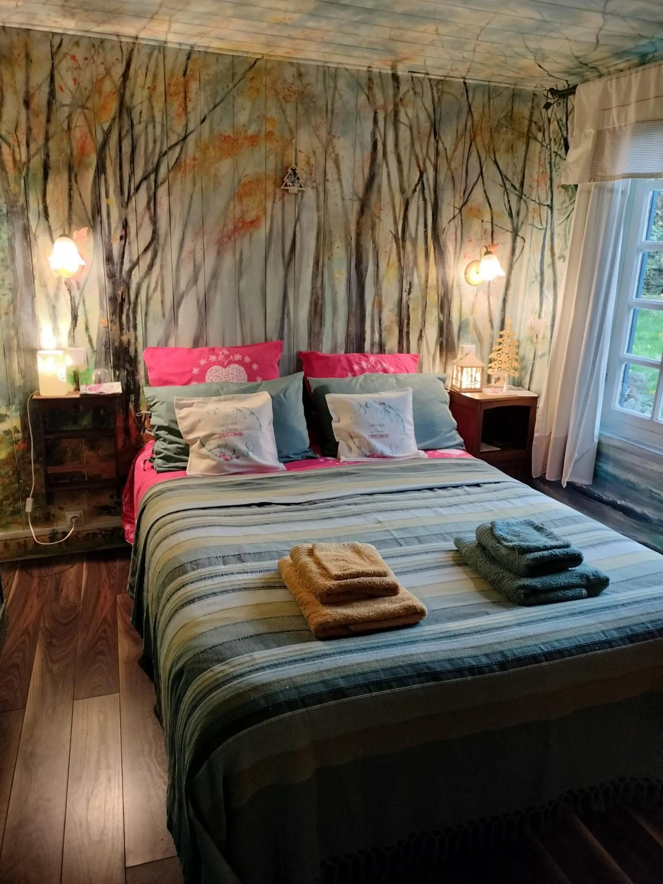 Bed in Le Chant Des Fees