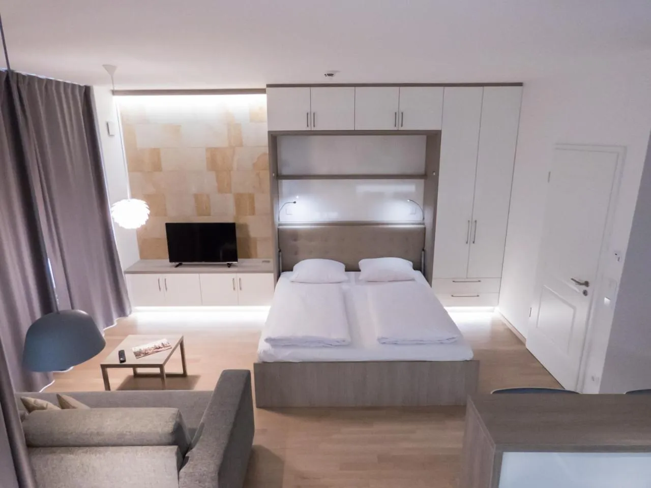 Living room, Bed in Residenz am Zwinger