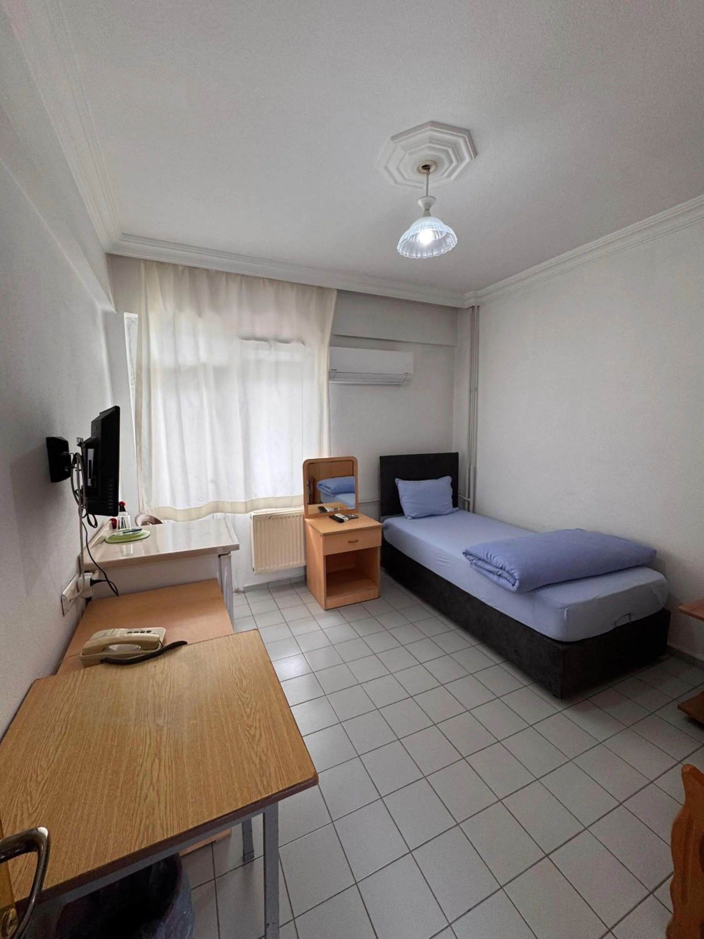 Bedroom, Bed in Orçın Apartments