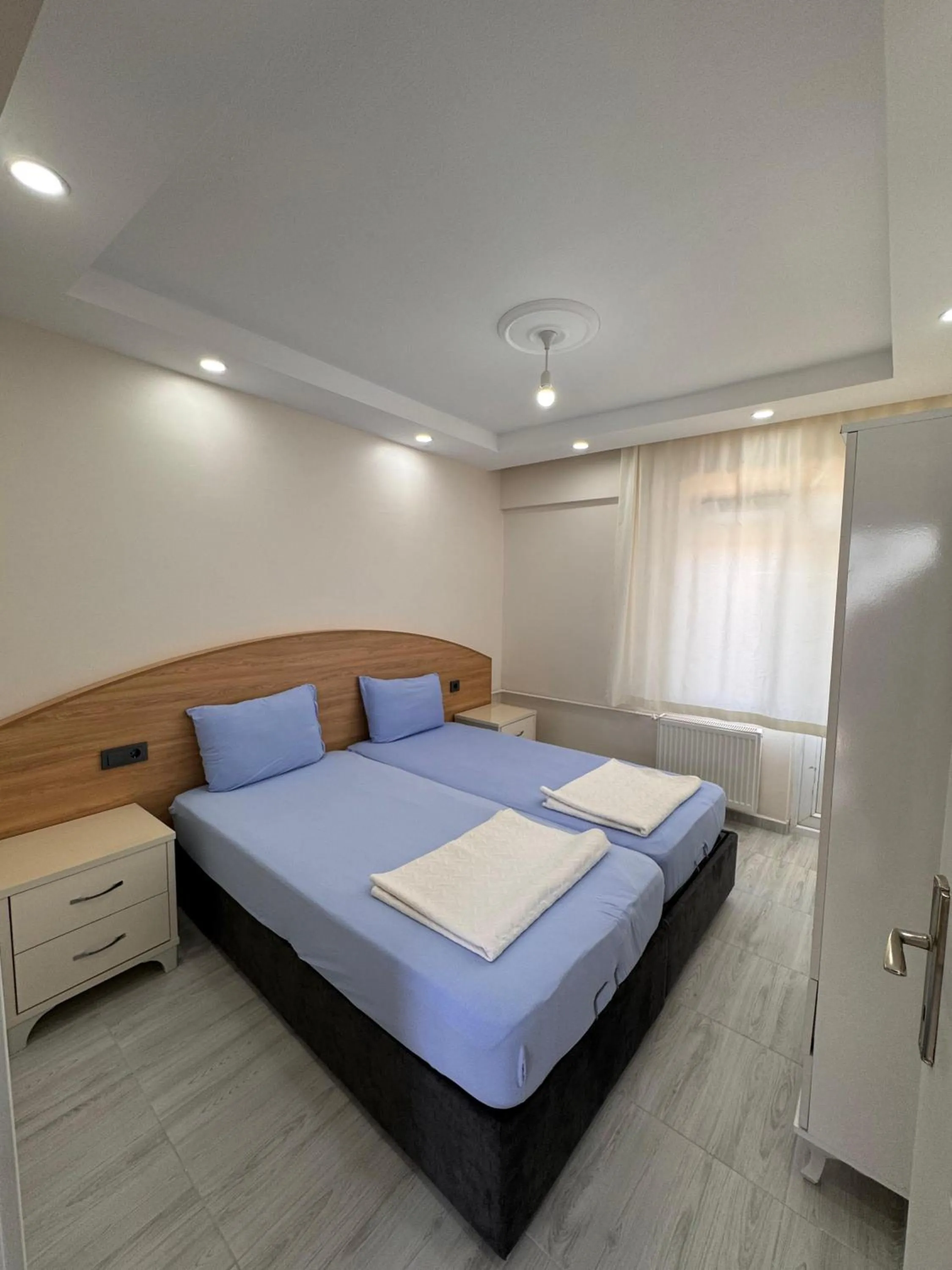 Bedroom, Bed in Orçın Apartments
