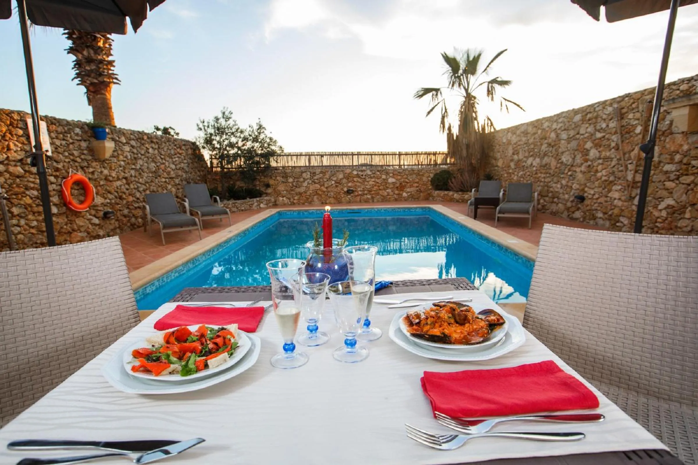 Pool view in L'Ghorfa