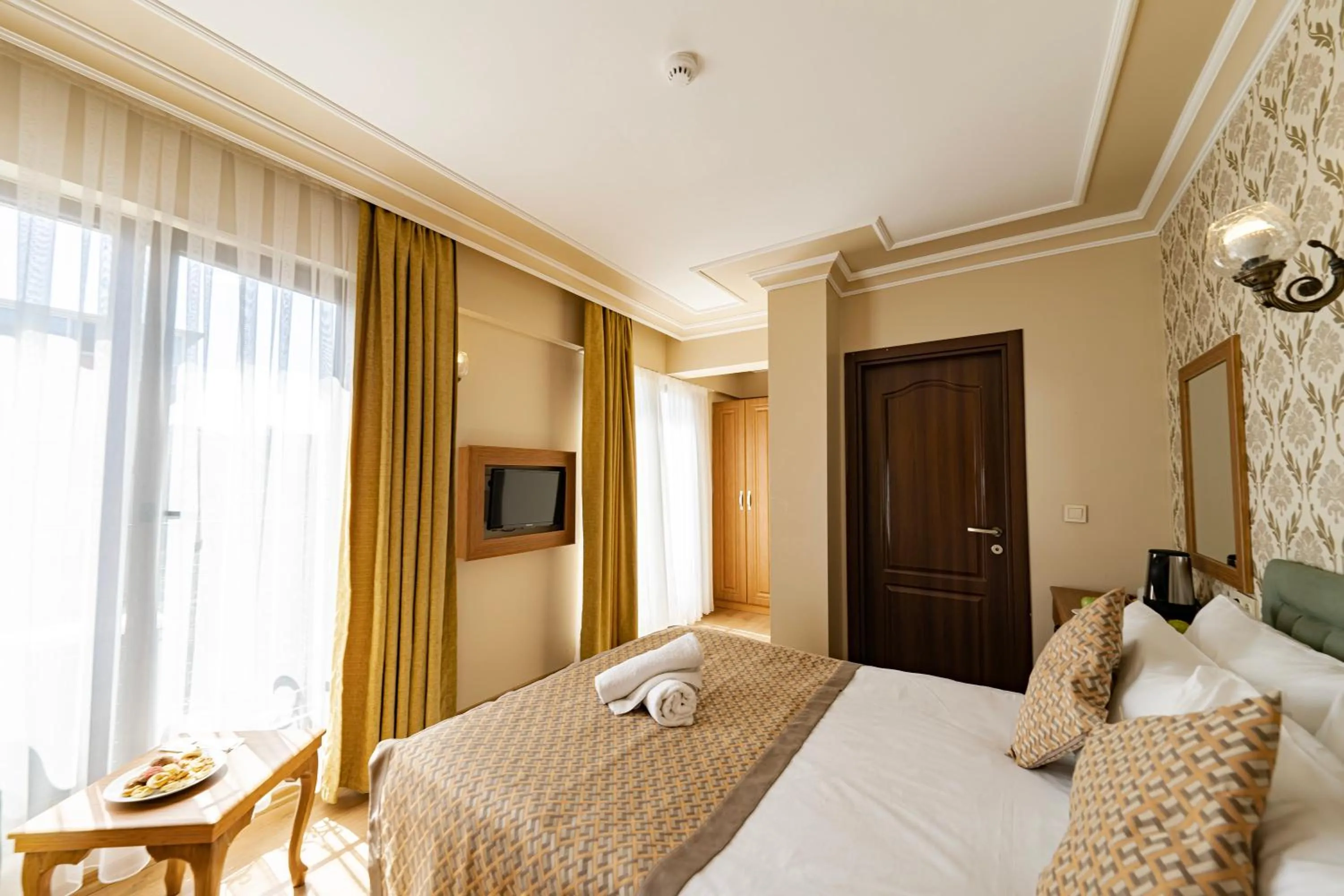 Photo of the whole room, Bed in Grand Hamit Hotel