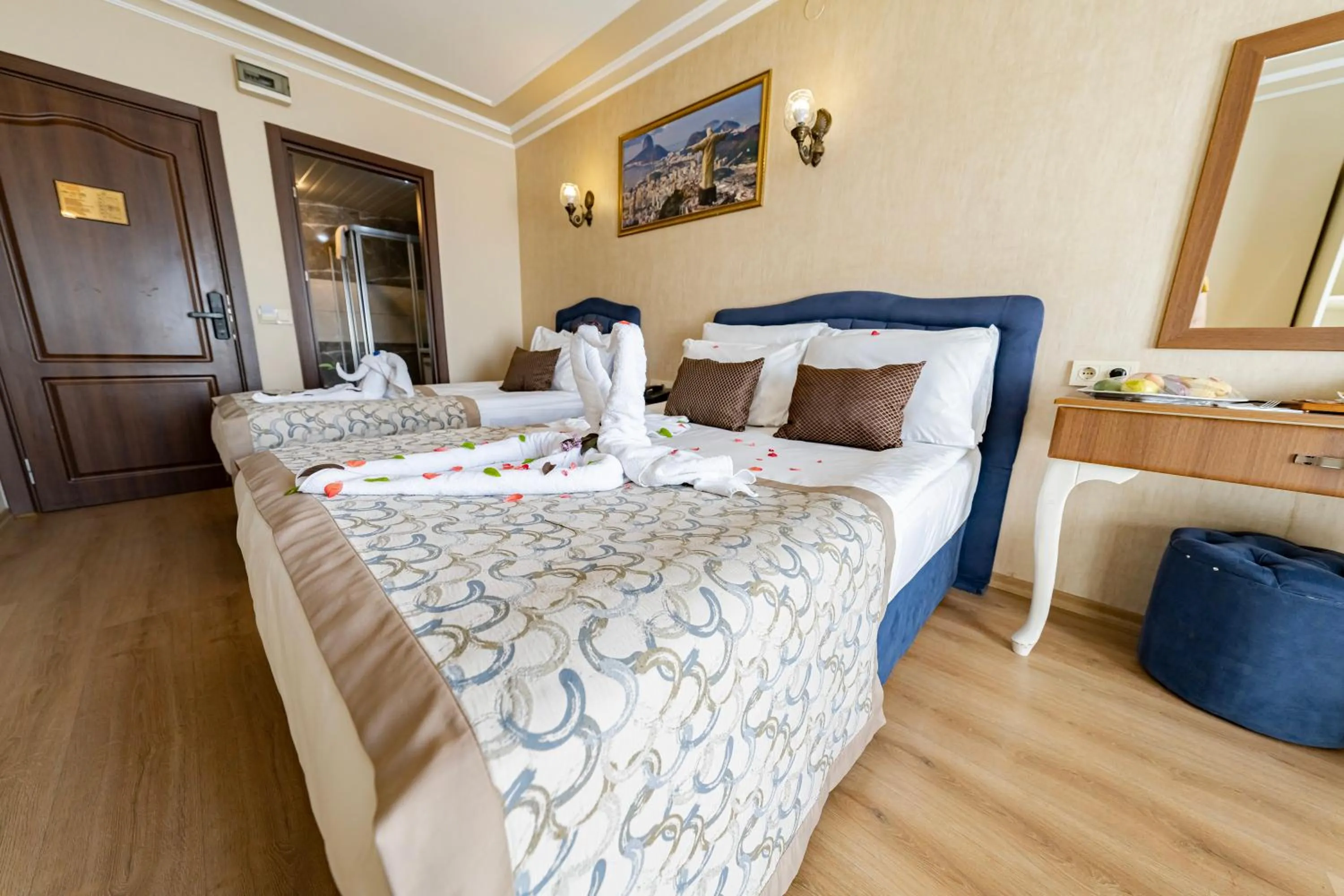 Photo of the whole room, Bed in Grand Hamit Hotel