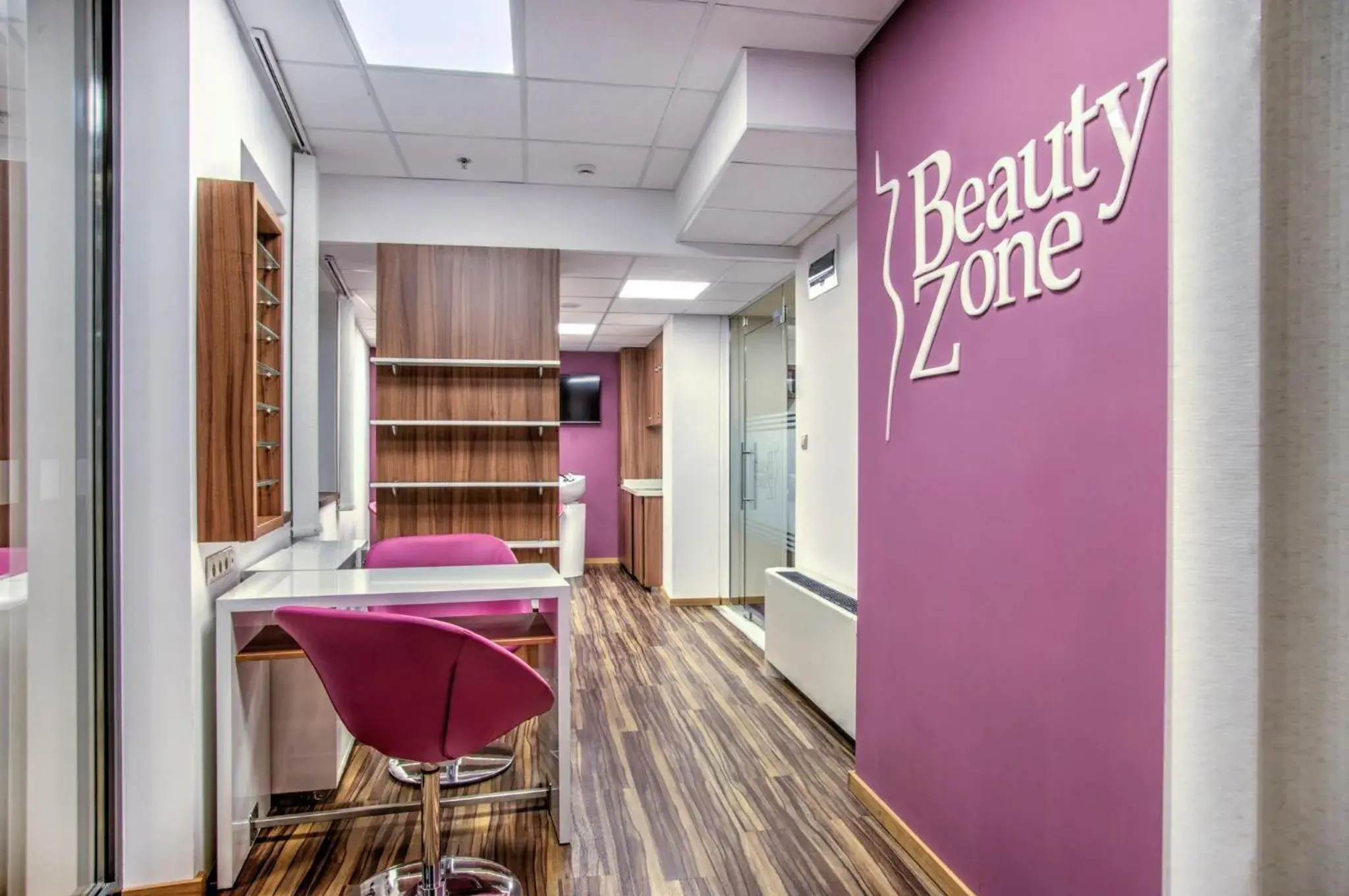 Lobby or reception in Holiday Inn Plovdiv by IHG Lobby or reception in Holiday Inn Plovdiv by IHG