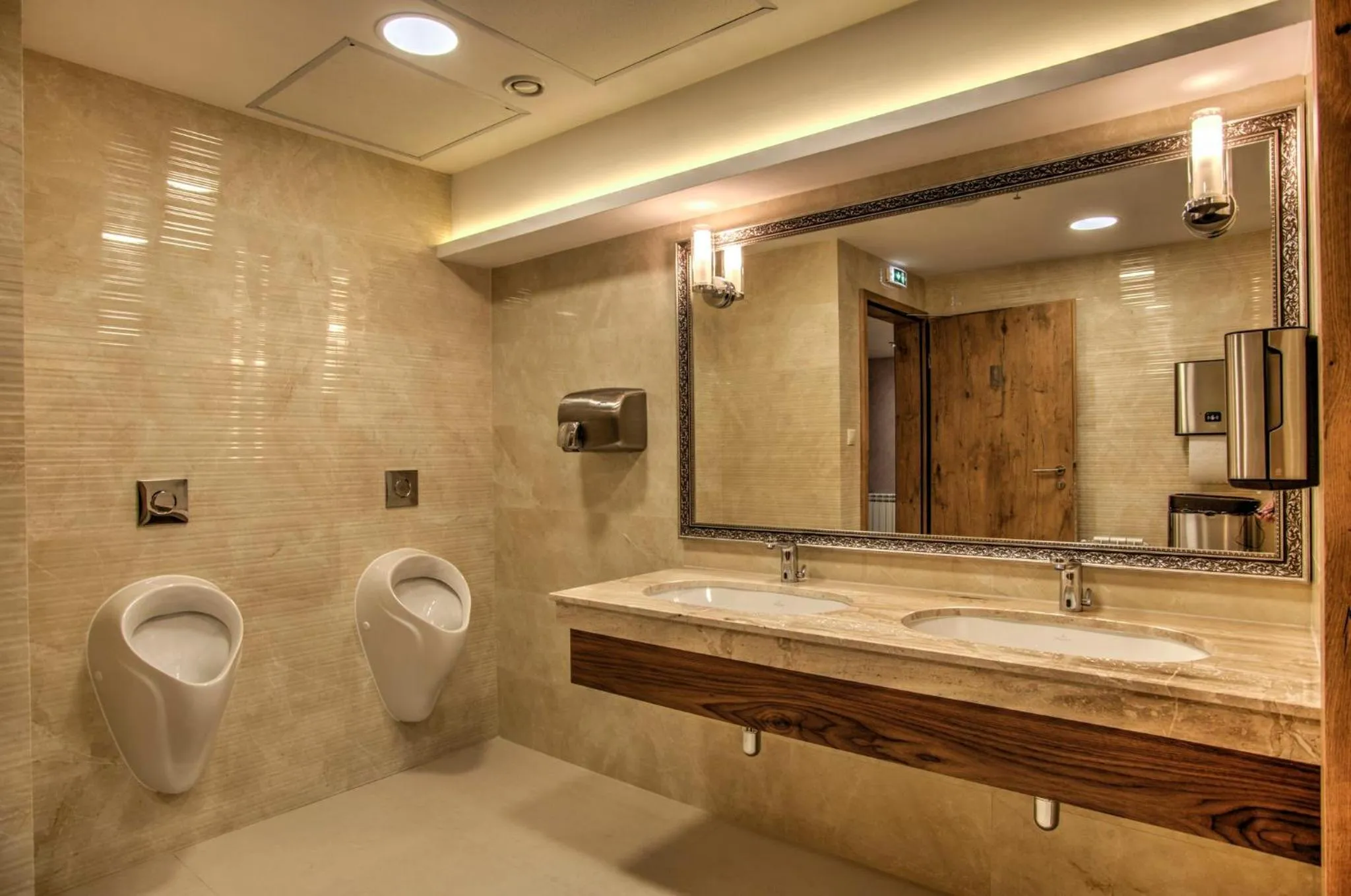 Lobby or reception in Holiday Inn Plovdiv by IHG