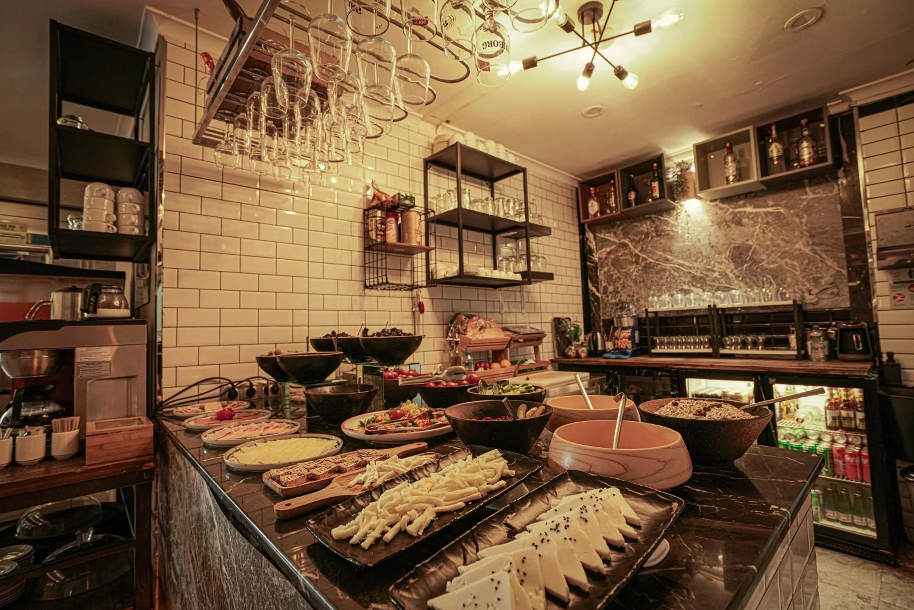 Breakfast in Bon Hotel Old City