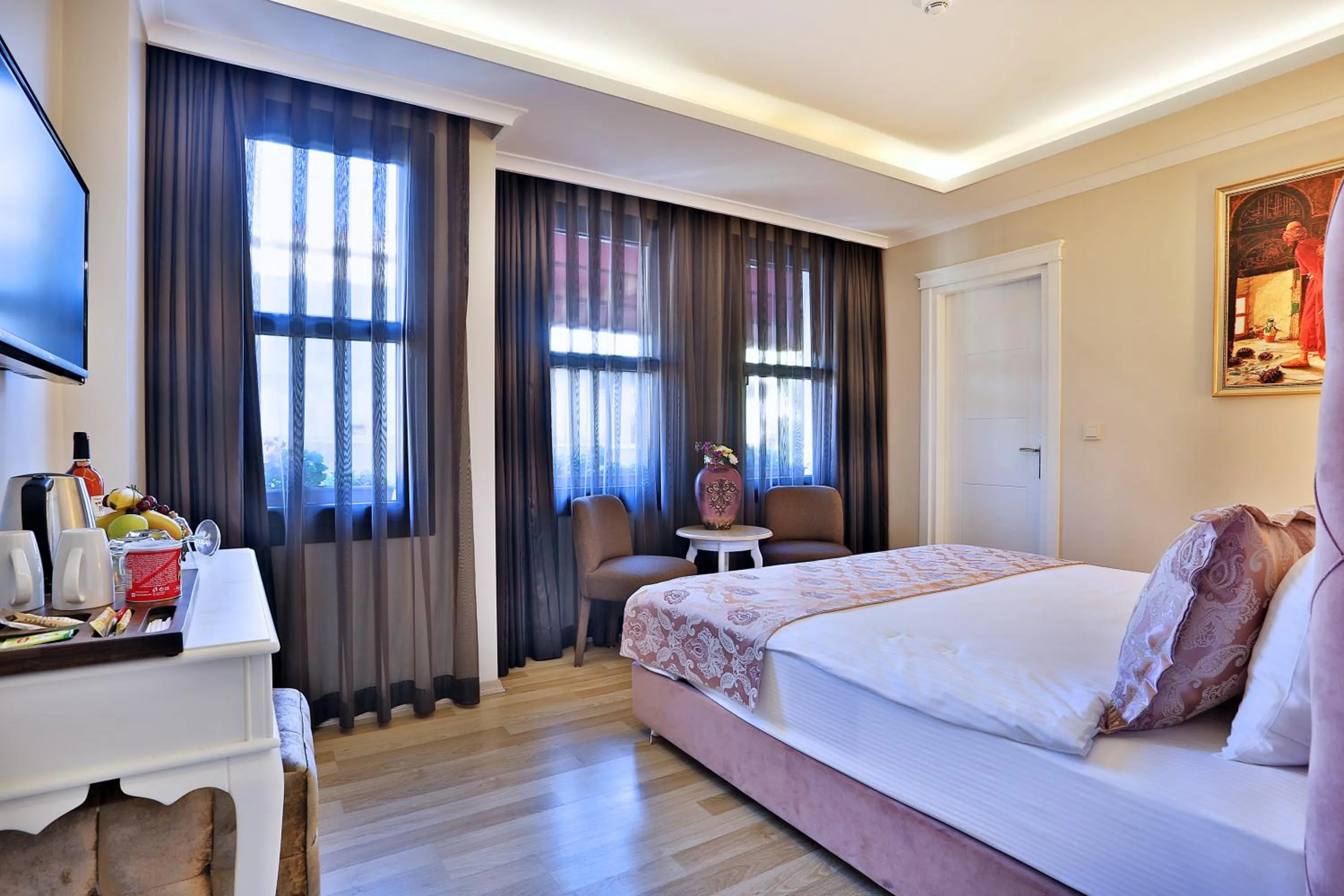 Photo of the whole room, Bed in Bon Hotel Old City