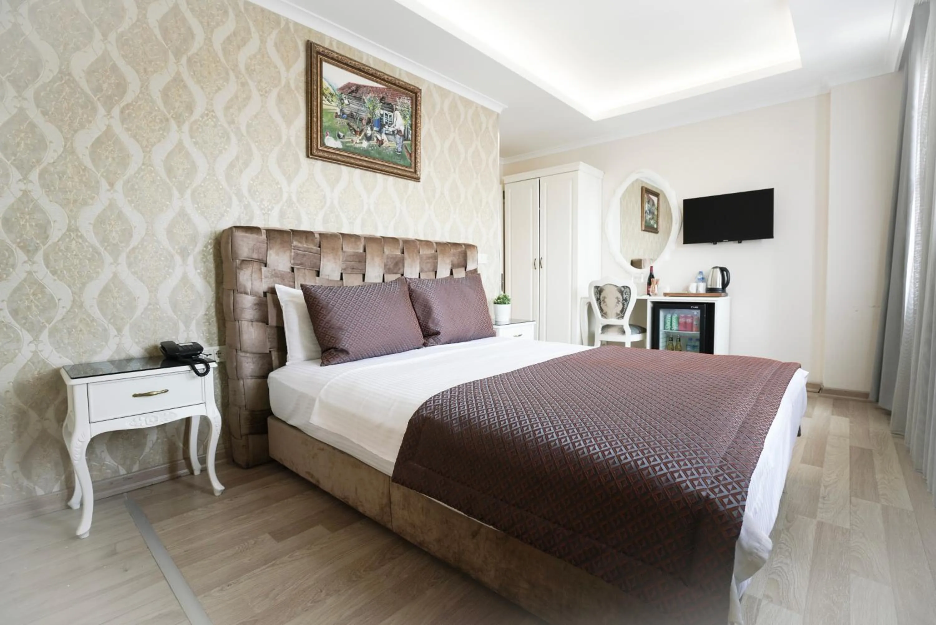 Photo of the whole room, Bed in Bon Hotel Old City